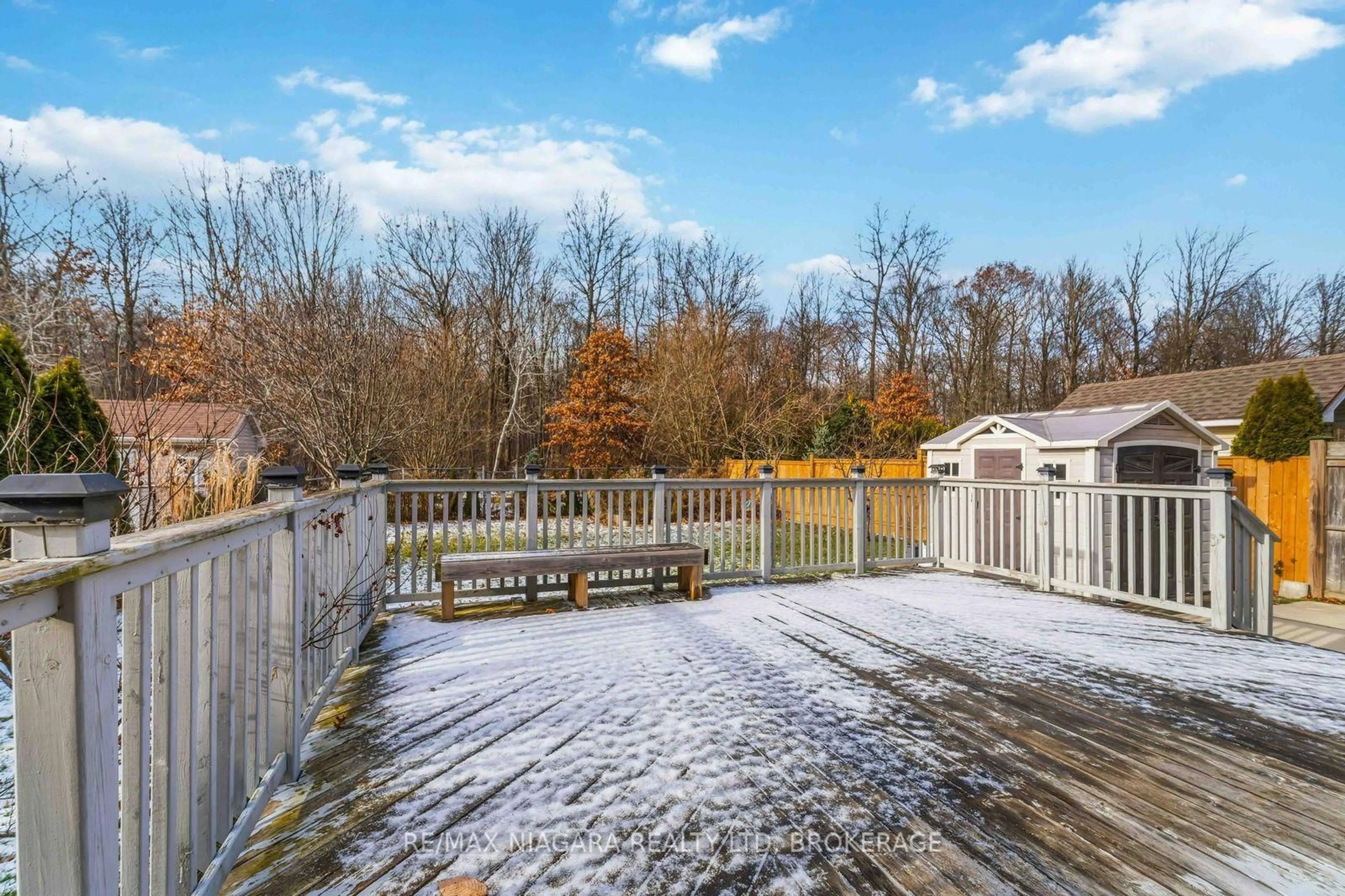 Patio, water/lake/river/ocean view for 6537 St Michael Ave, Niagara Falls Ontario L2H 0C6