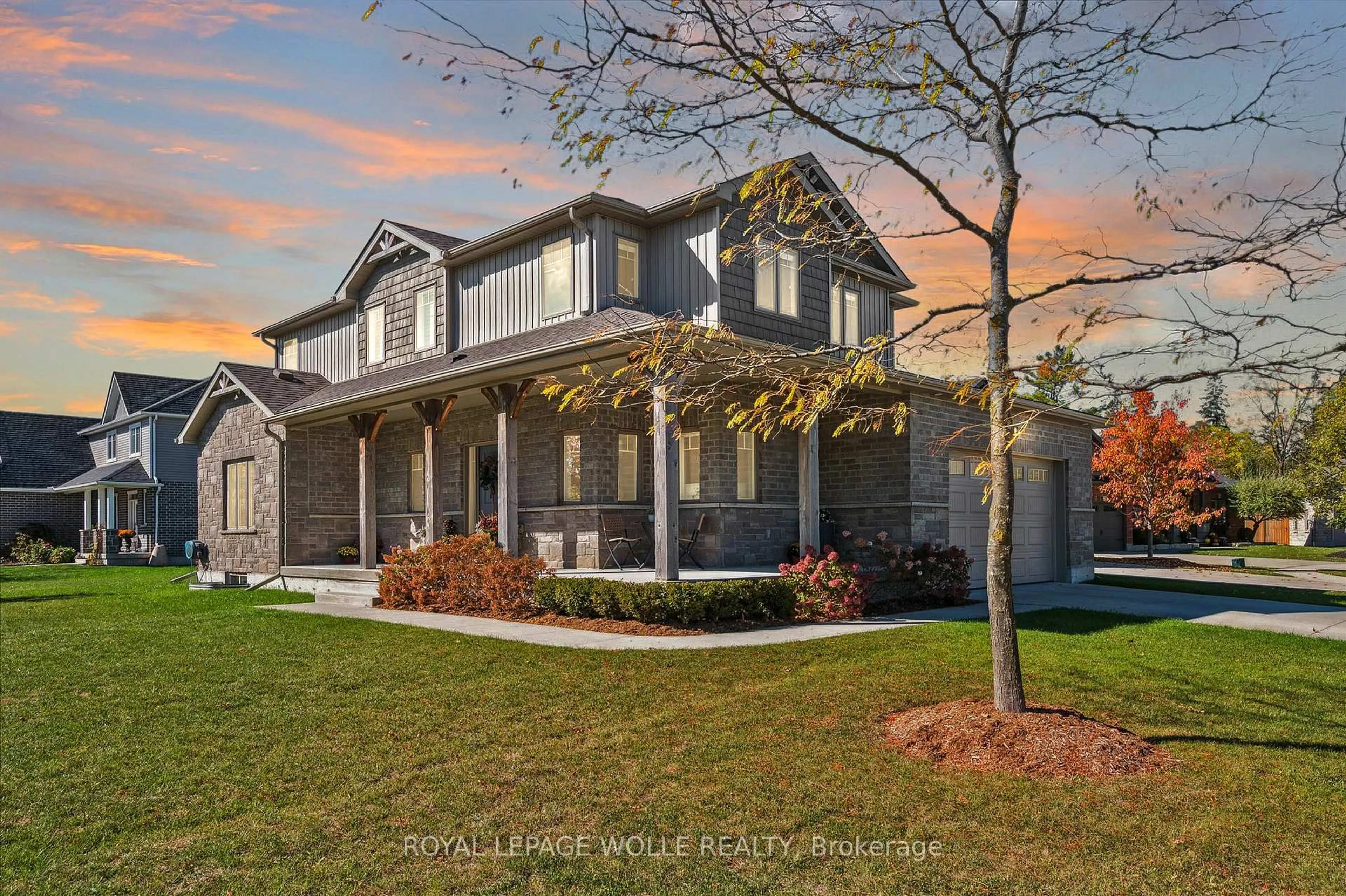 Unknown for 8 Griffith Crt, North Perth Ontario N4W 0G1