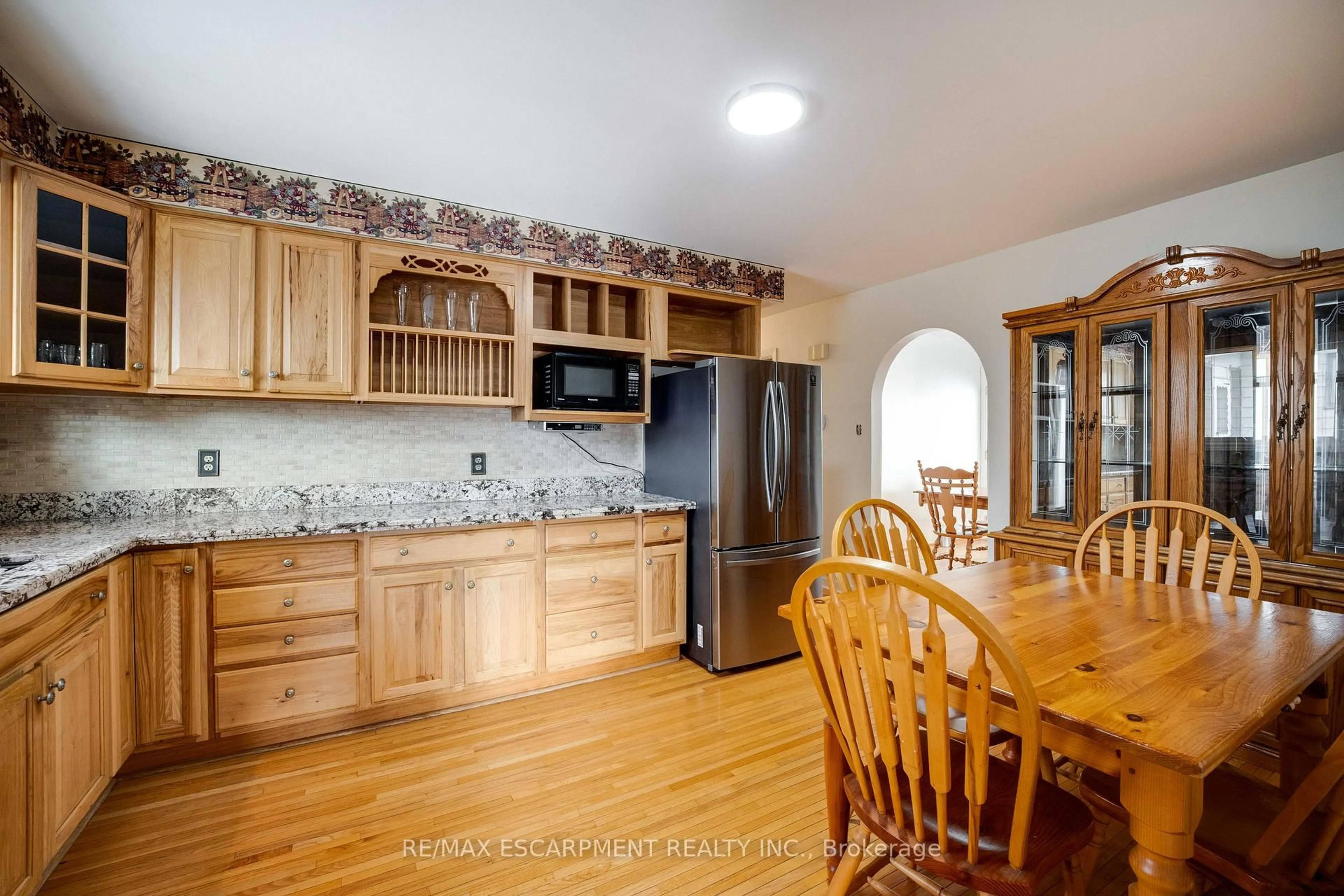 Unknown for 133 Burwell St, Brantford Ontario N3T 4V2