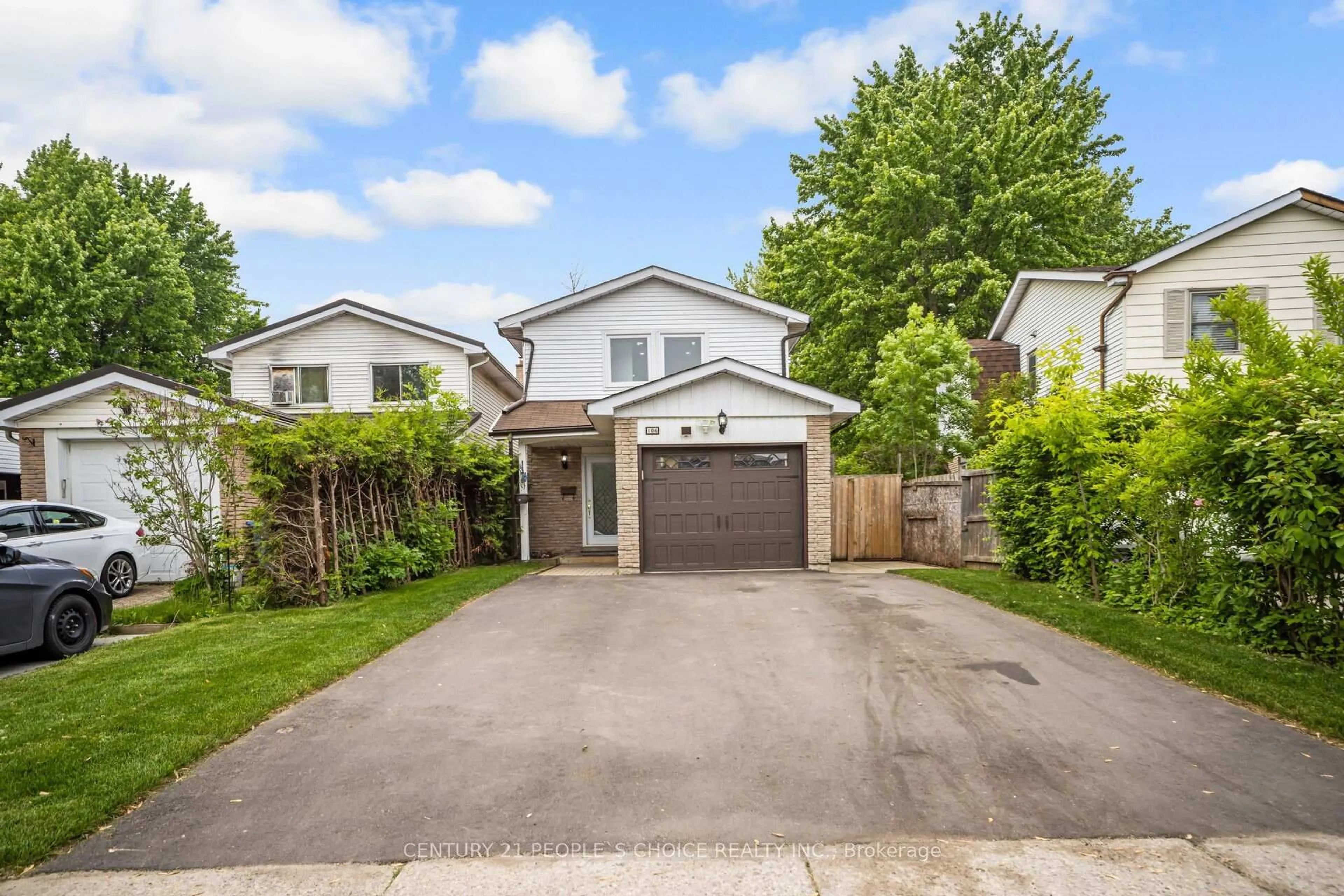 A pic from outside/outdoor area/front of a property/back of a property/a pic from drone, street for 106 QUEENSDALE Cres, Guelph Ontario N1H 6W3