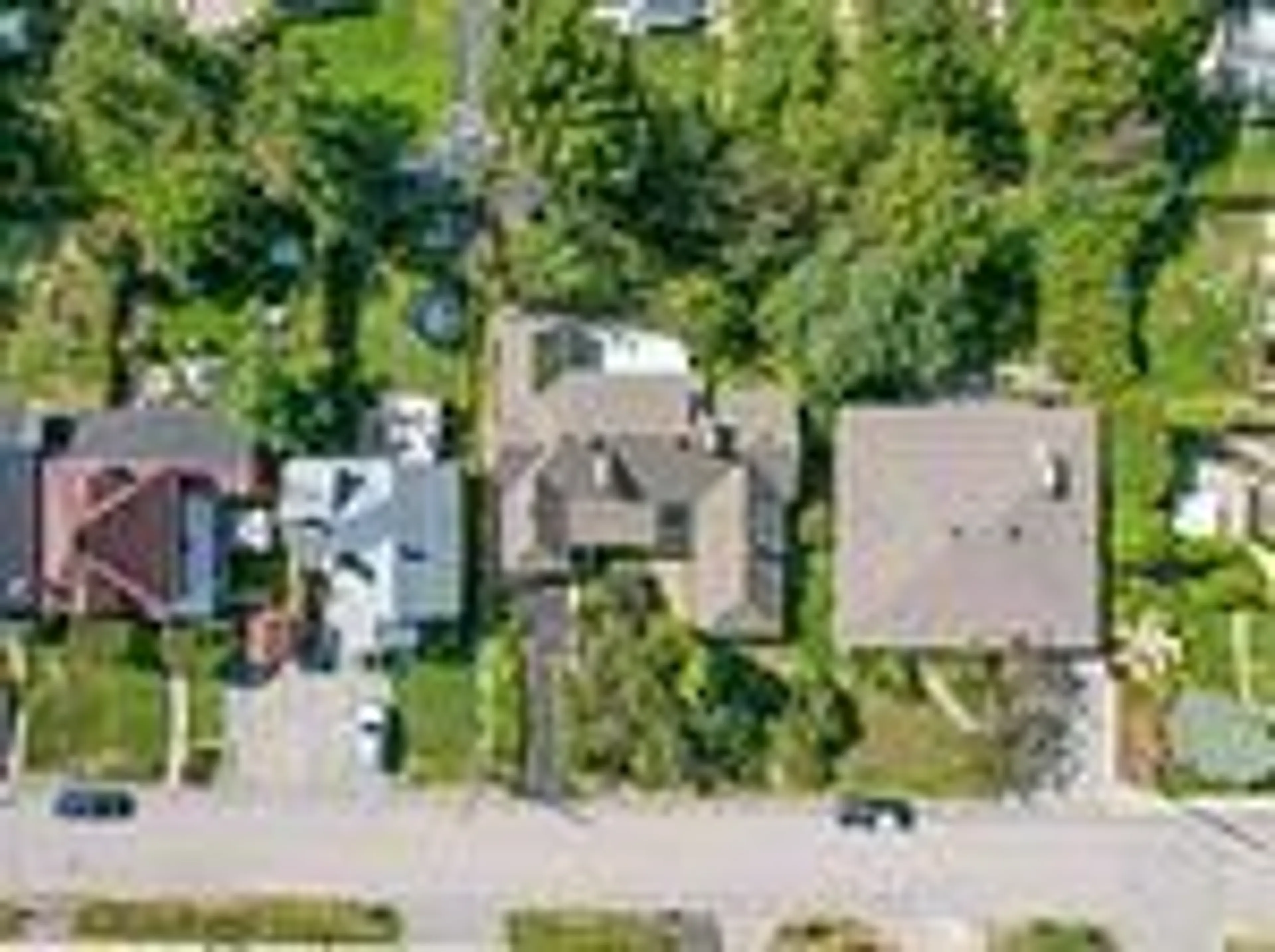 A pic from outside/outdoor area/front of a property/back of a property/a pic from drone, street for 857 Bourke St, North Bay Ontario P1B 3K5
