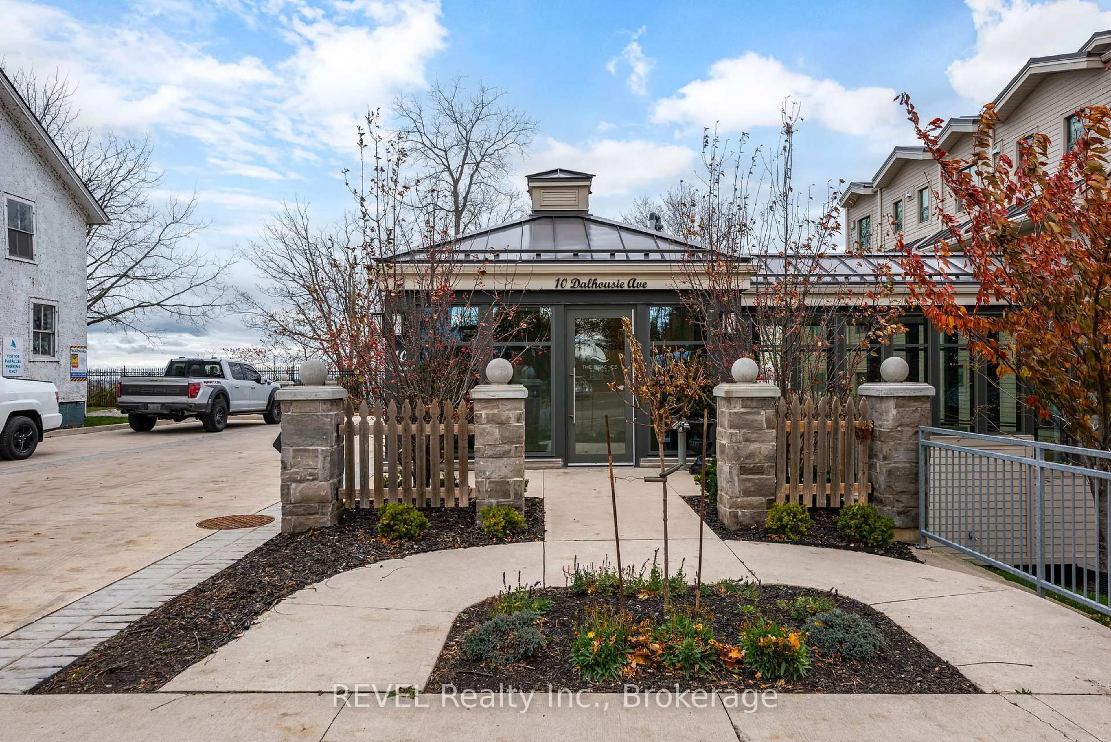 Unknown for 10 Dalhousie Ave #101, St. Catharines Ontario L2N 4W4