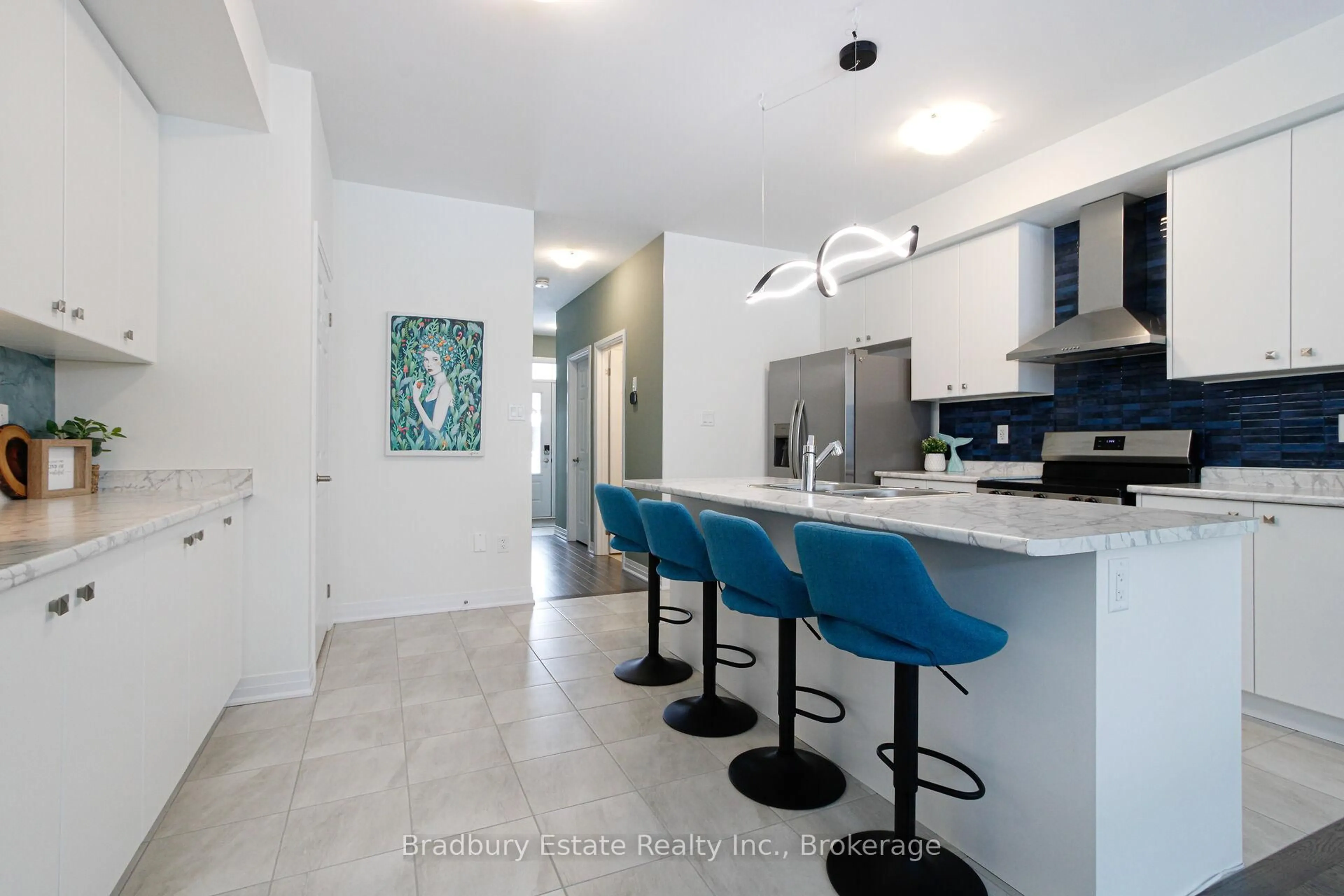 Open concept kitchen, ceramic/tile floor for 69 Masters St, Welland Ontario N3B 0N4