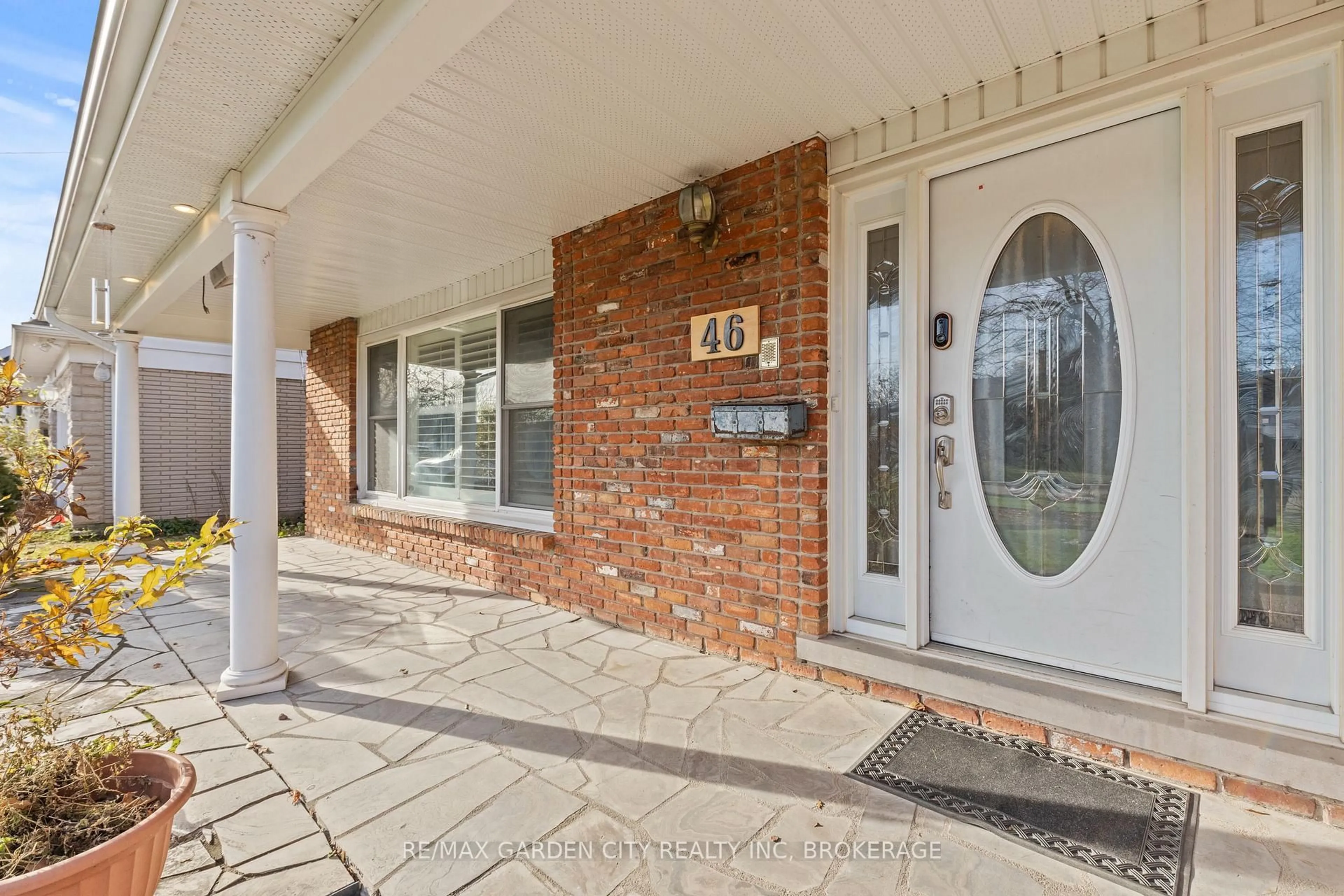 Unknown for 46 Adelene Cres, St. Catharines Ontario L2T 3C8