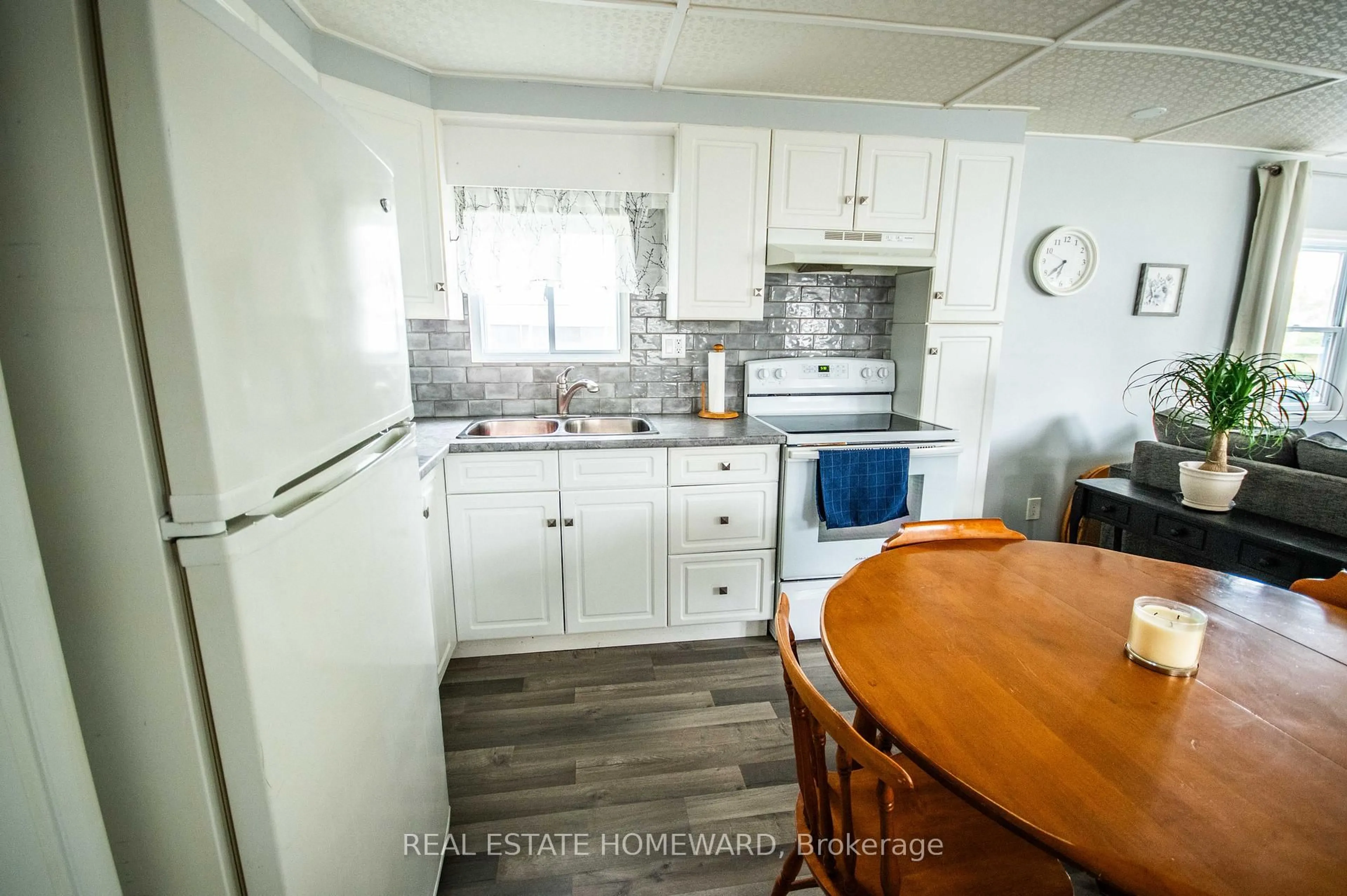 Standard kitchen, unknown for 2244 Heritage Line #36B, Otonabee-South Monaghan Ontario K9J 6X8