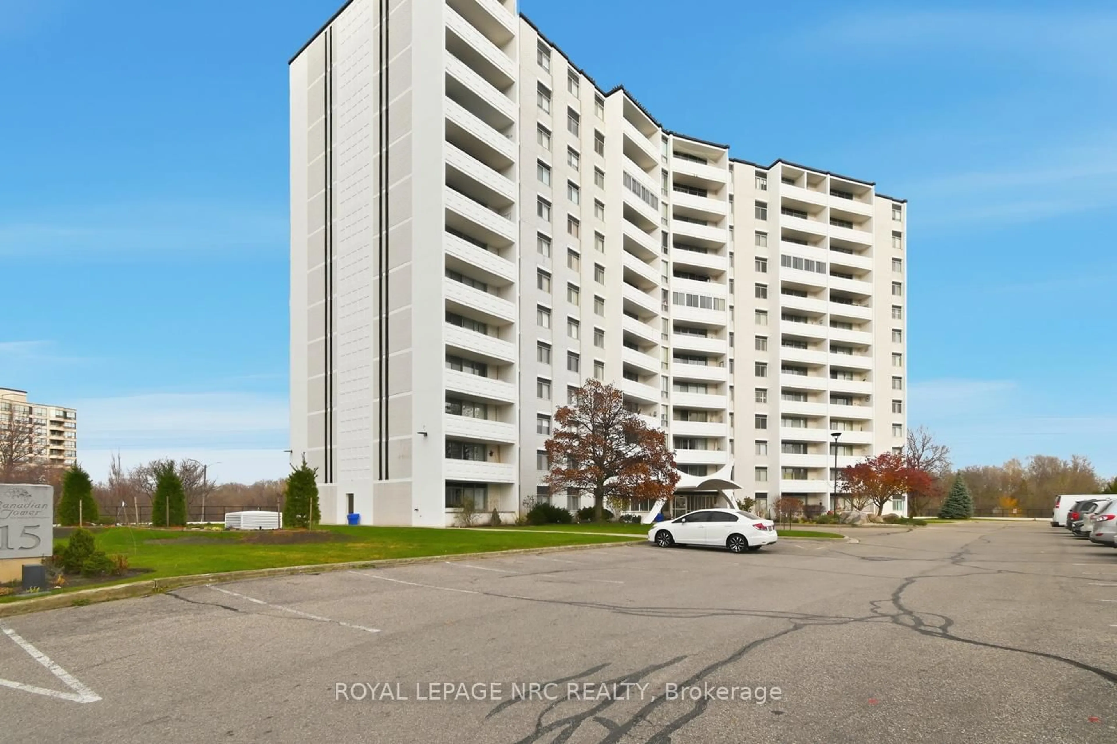 A pic from outside/outdoor area/front of a property/back of a property/a pic from drone, unknown for 15 Towering Heights Blvd #710, St. Catharines Ontario L2T 3G7
