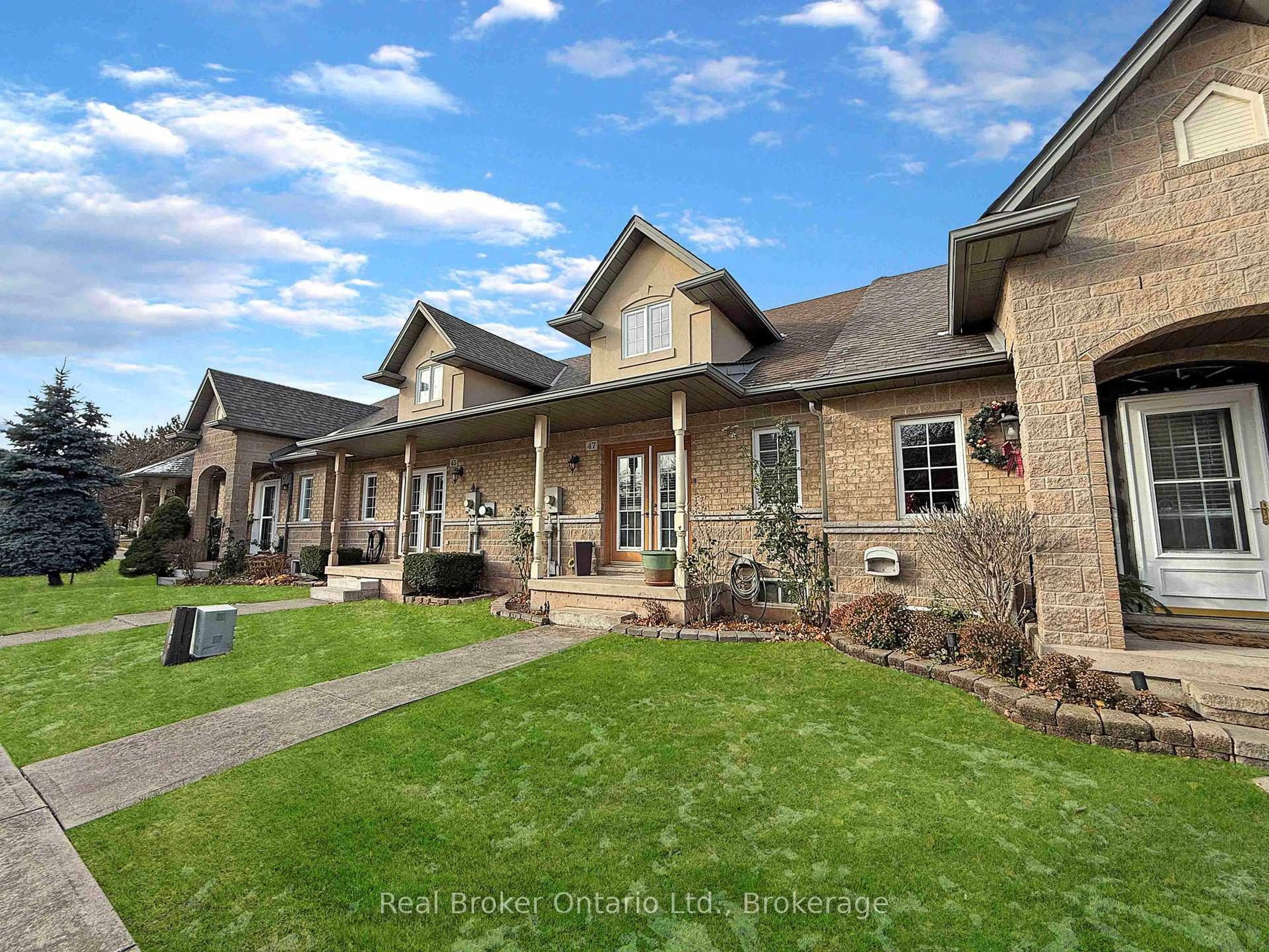 Home with brick exterior material, unknown for 47 Dynasty Ave, Hamilton Ontario L8G 4Z5