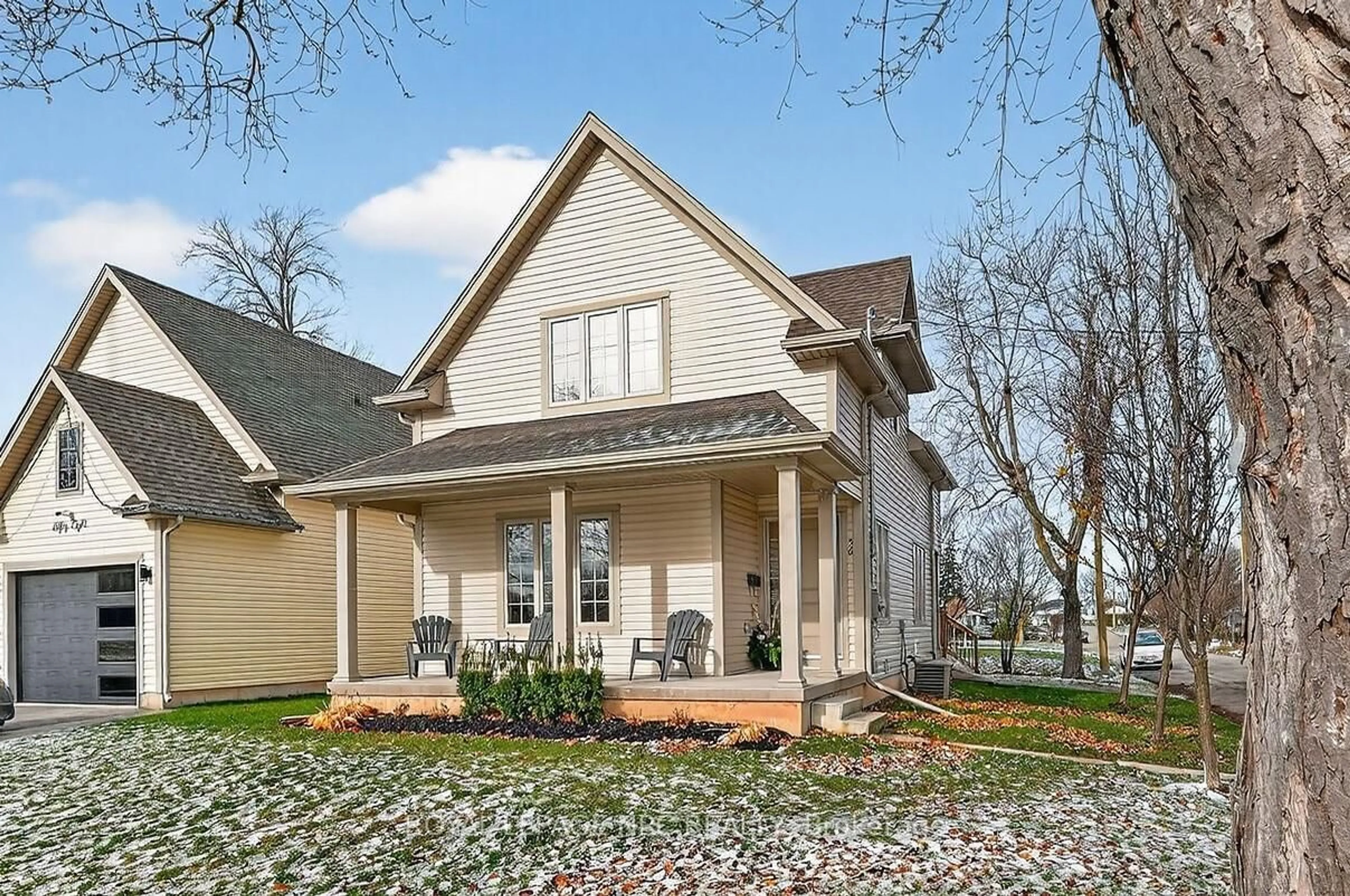 Home with vinyl exterior material, street for 56 Dominion Rd, Fort Erie Ontario L2A 1E6