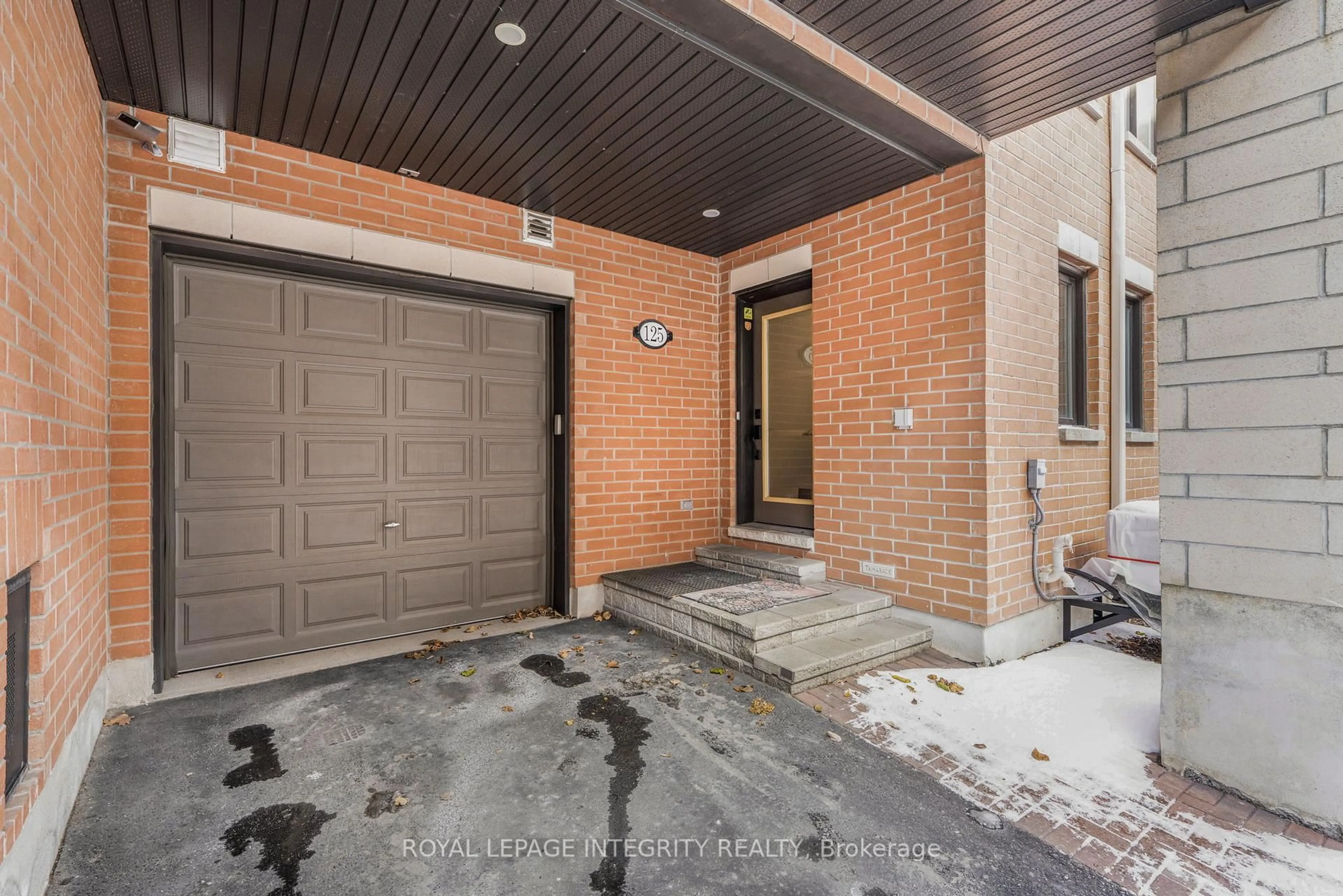 Unknown for 125 Chaperal Private, Ottawa Ontario K4A 0Y2