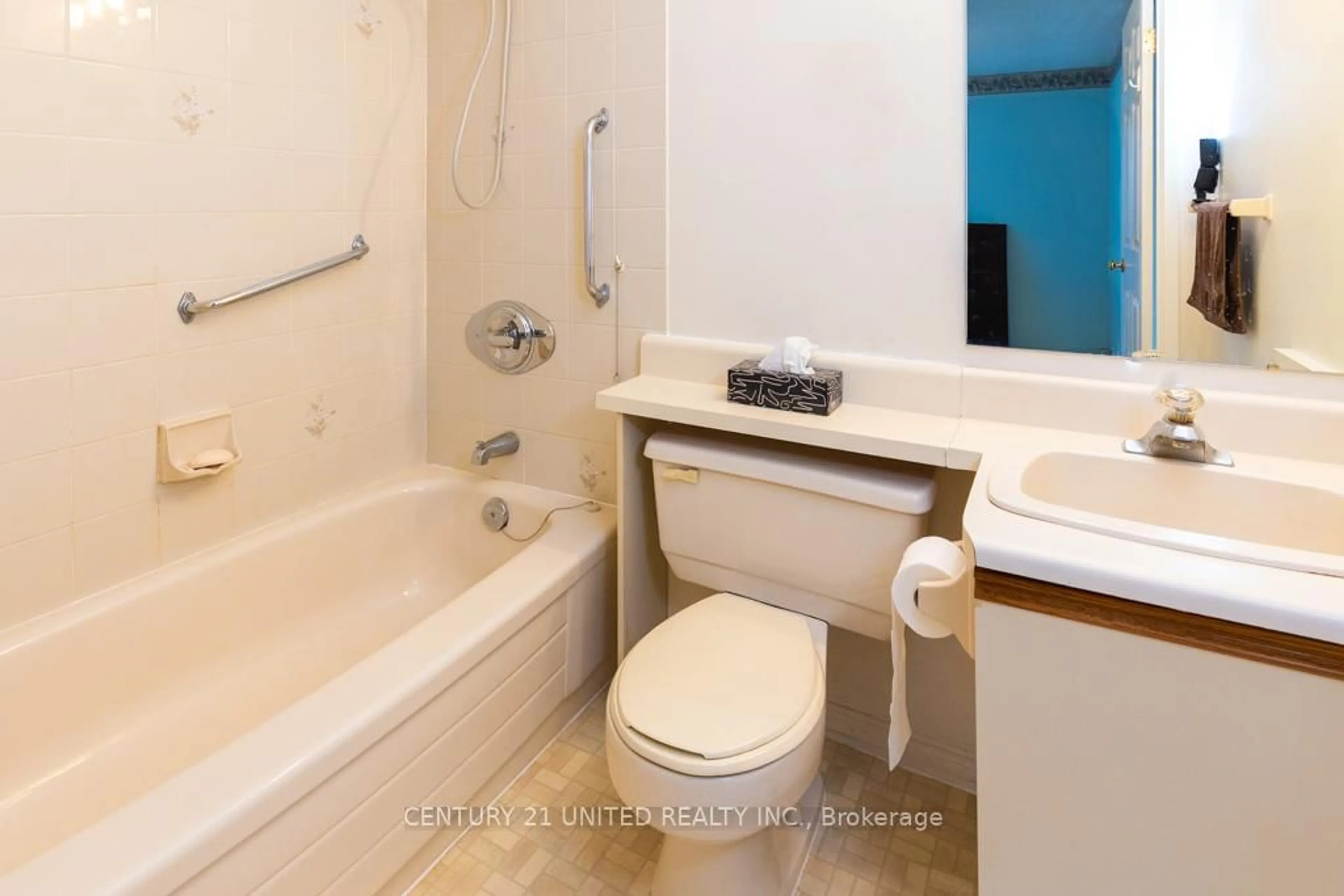 Standard bathroom, unknown for 921 Armour Rd #305, Peterborough Ontario K9H 7K5