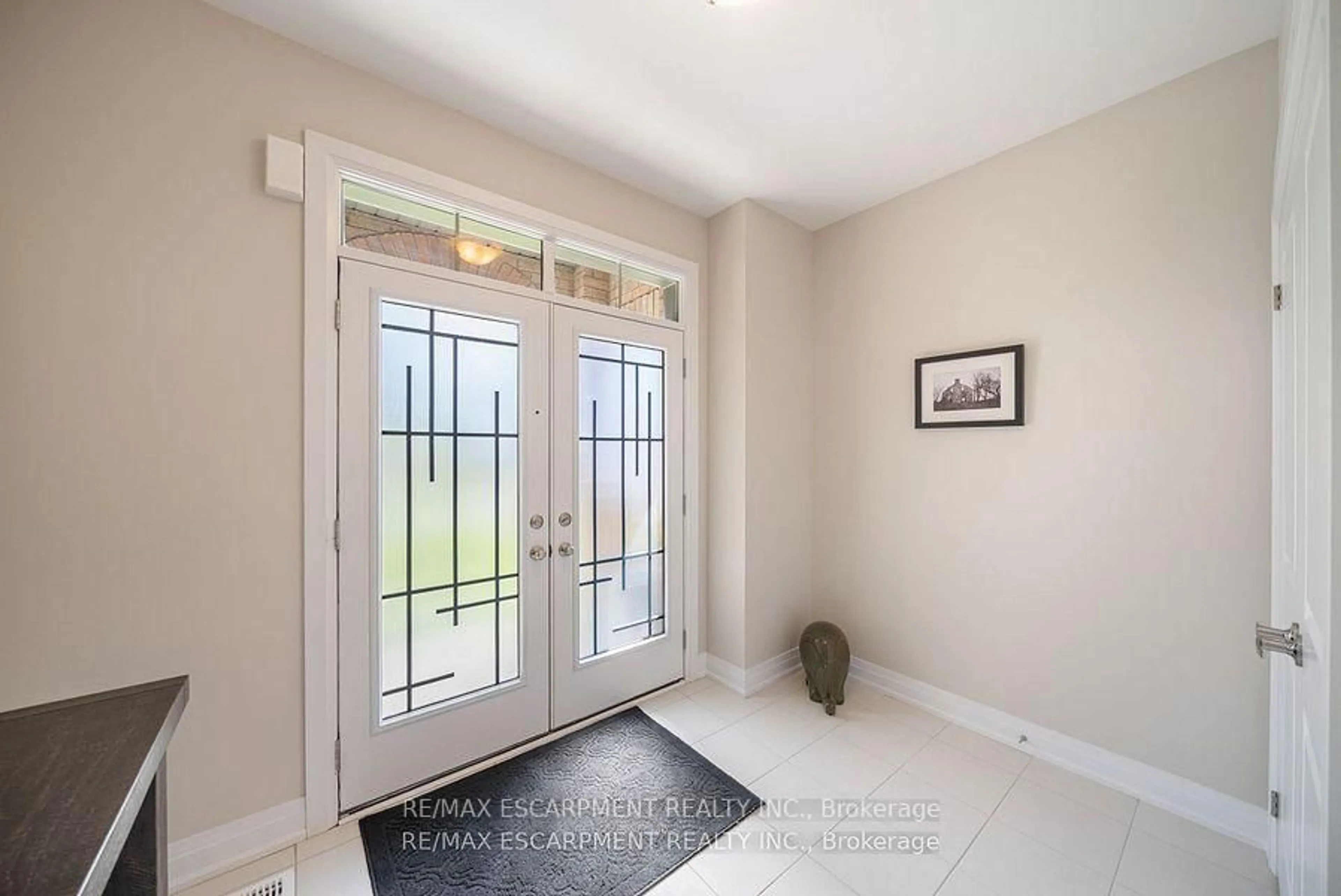 Indoor entryway for 465 Adelaide St, Wellington North Ontario N0G 1A0