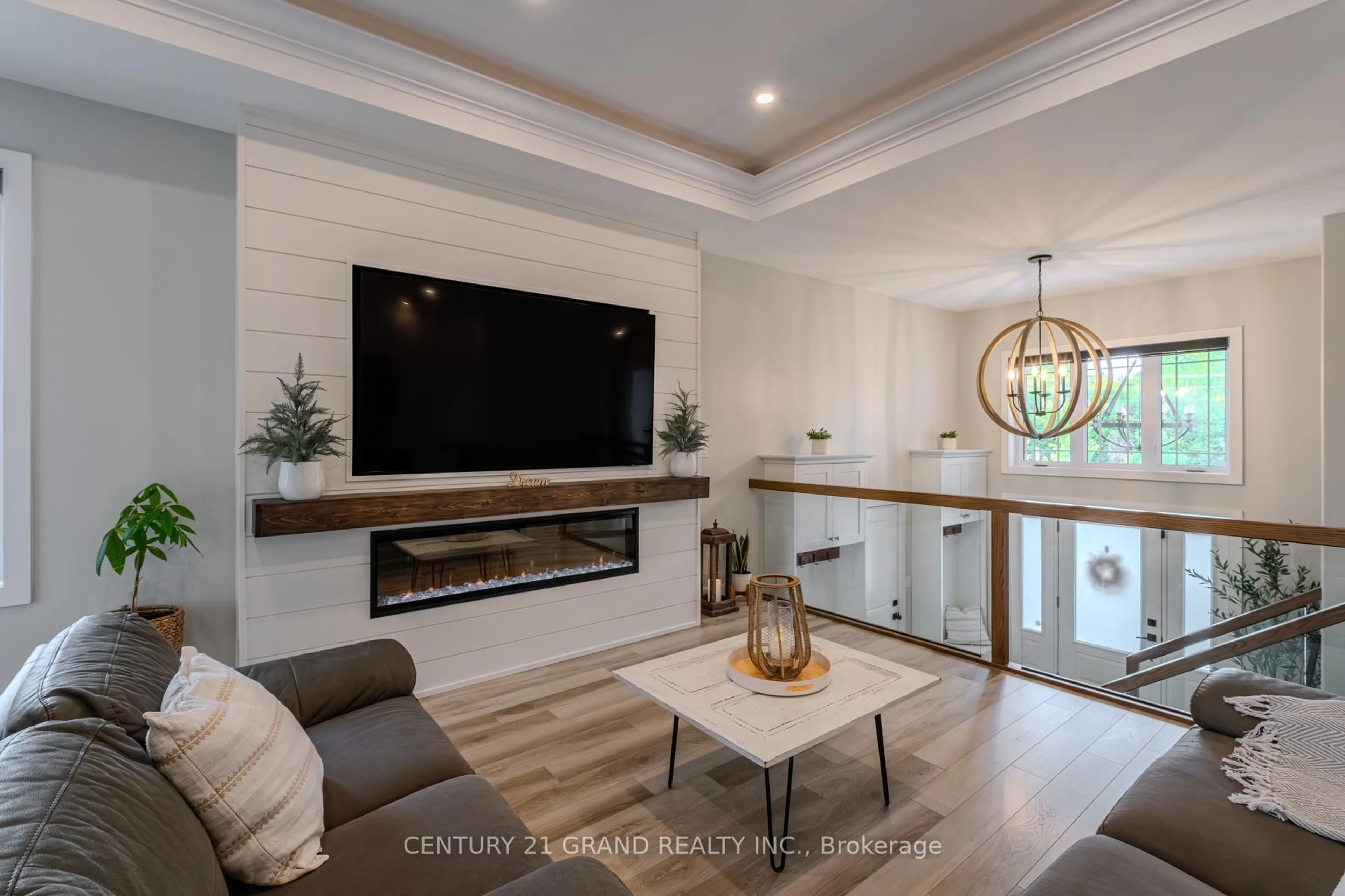 Home theater for 1920 Turkey Point Rd, Norfolk Ontario N3Y 4J9