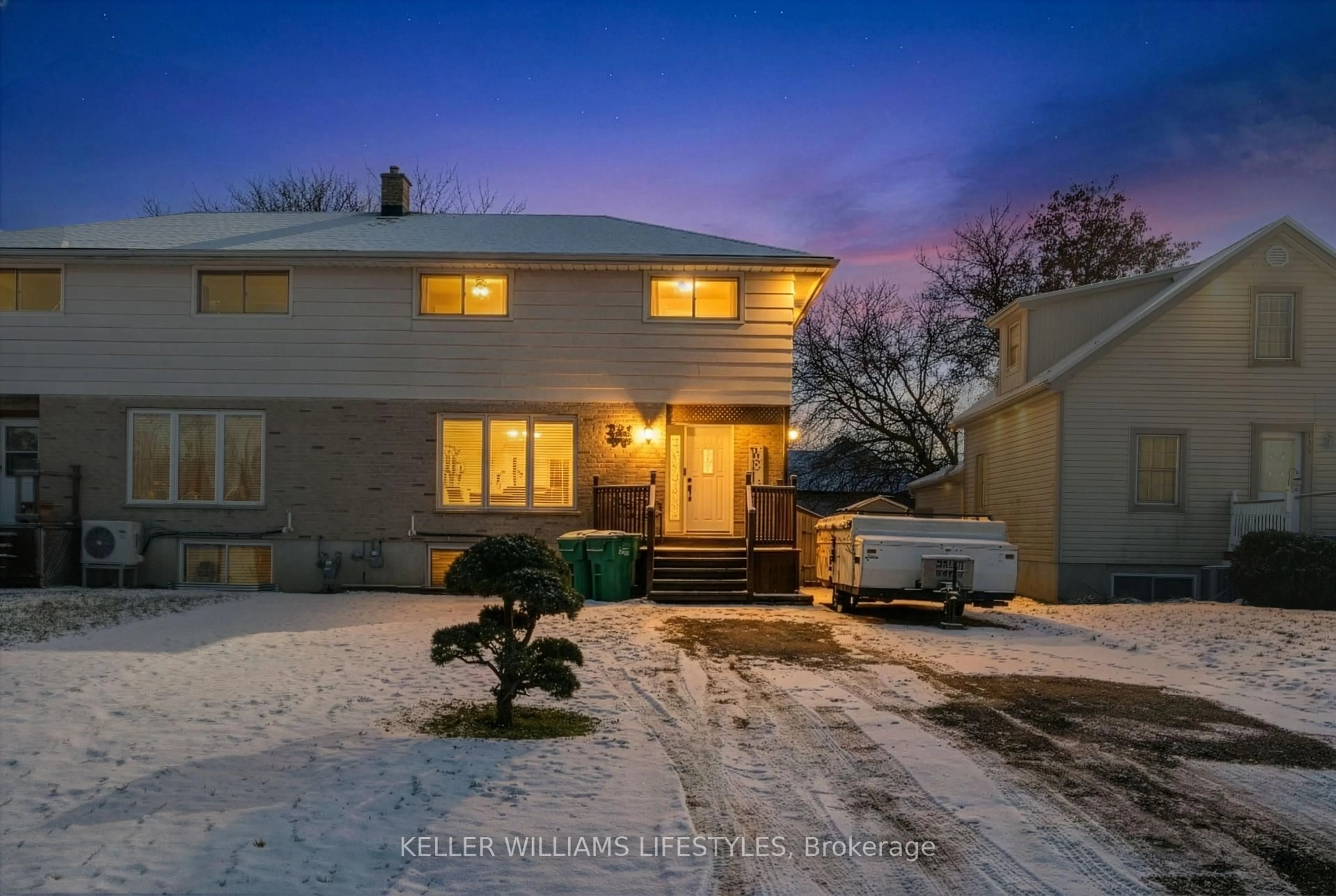 A pic from outside/outdoor area/front of a property/back of a property/a pic from drone, street for 141 Graham St, Southwest Middlesex Ontario N0L 1M0