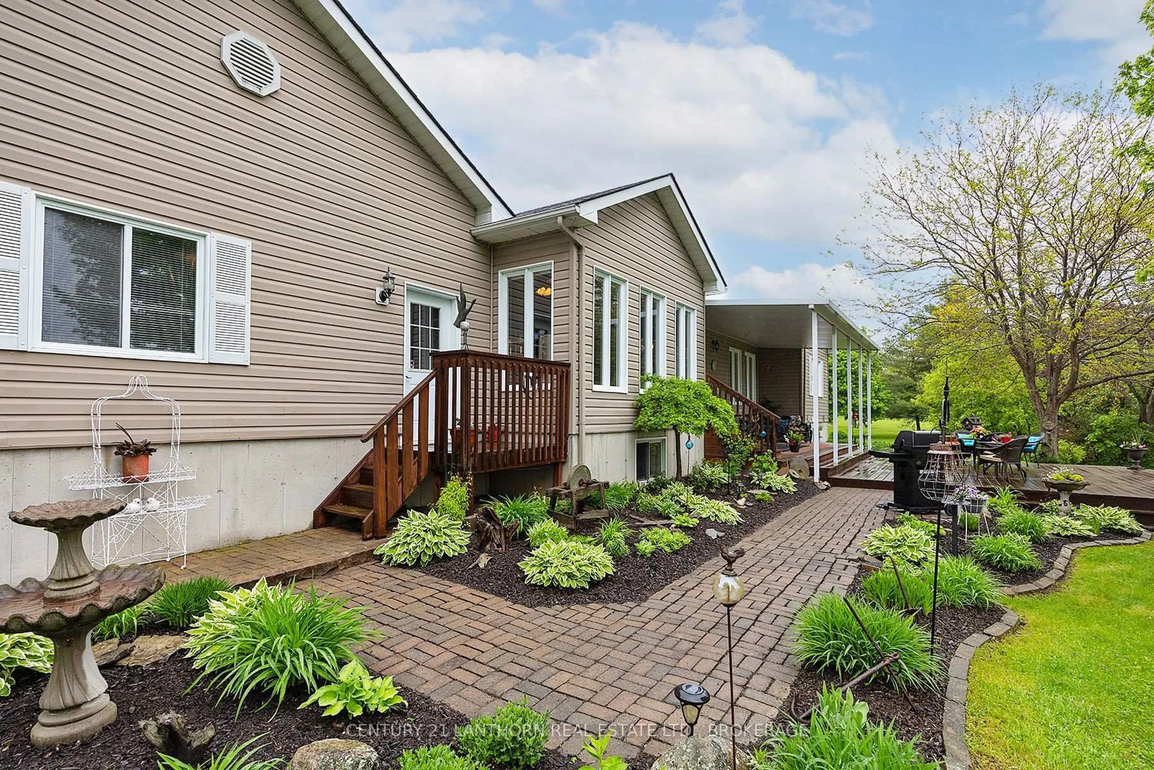 Unknown for 9430 County 2 Rd, Greater Napanee Ontario K7R 3L1