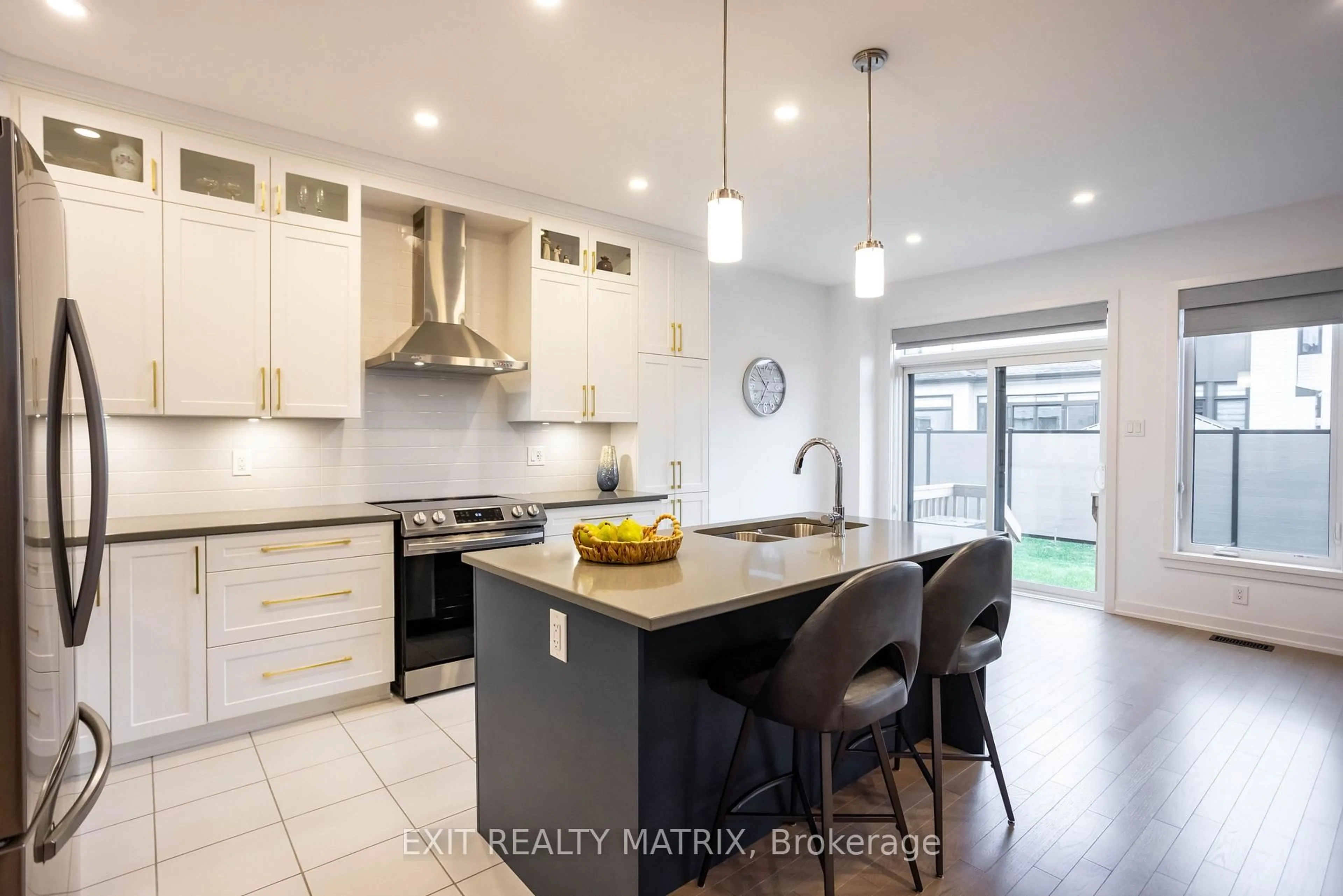 Open concept kitchen, ceramic/tile floor for 6487 Renaud Rd, Ottawa Ontario K1W 0R8