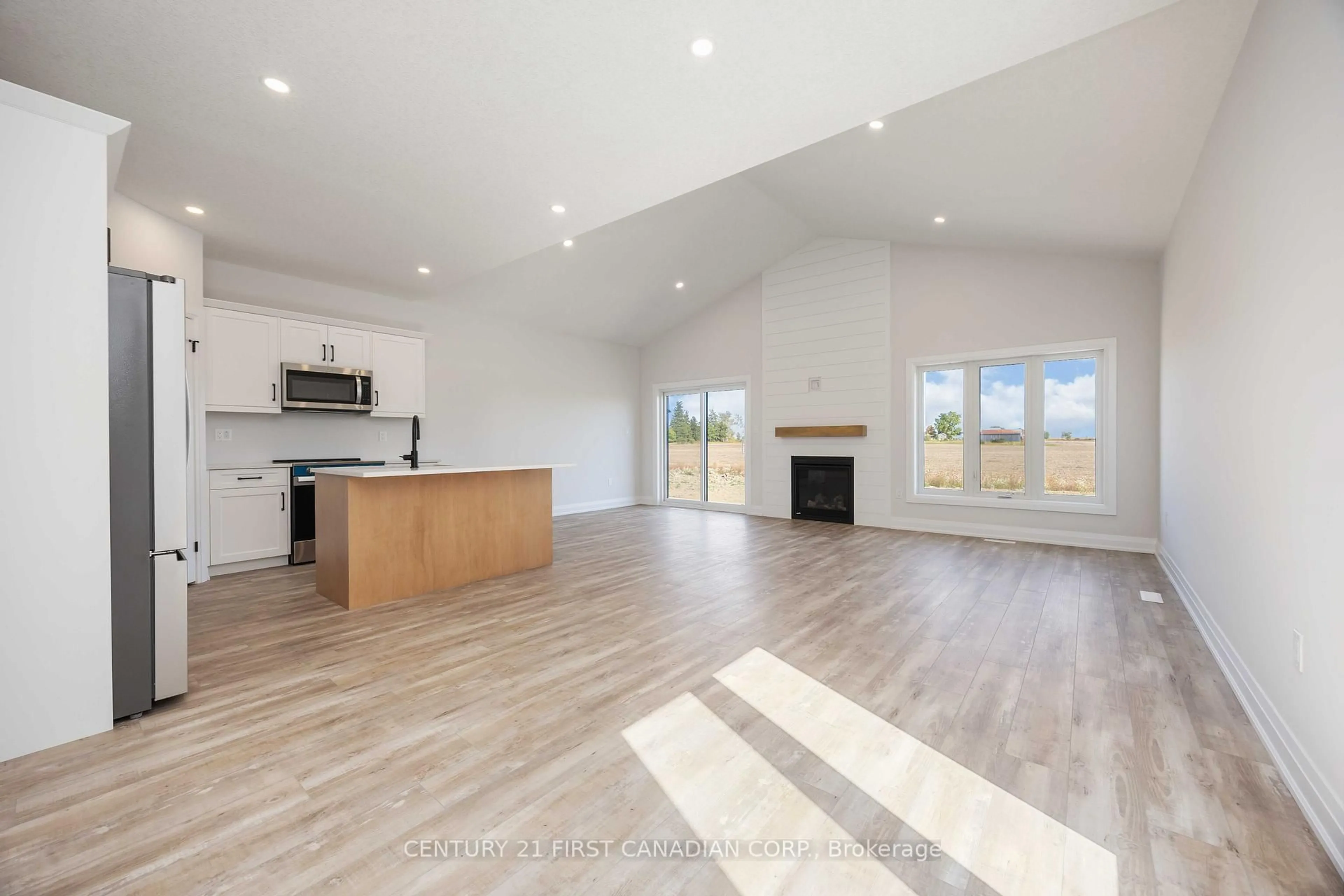 Open concept kitchen, unknown for 7 Doerr Crt, North Middlesex Ontario N0M 1A0