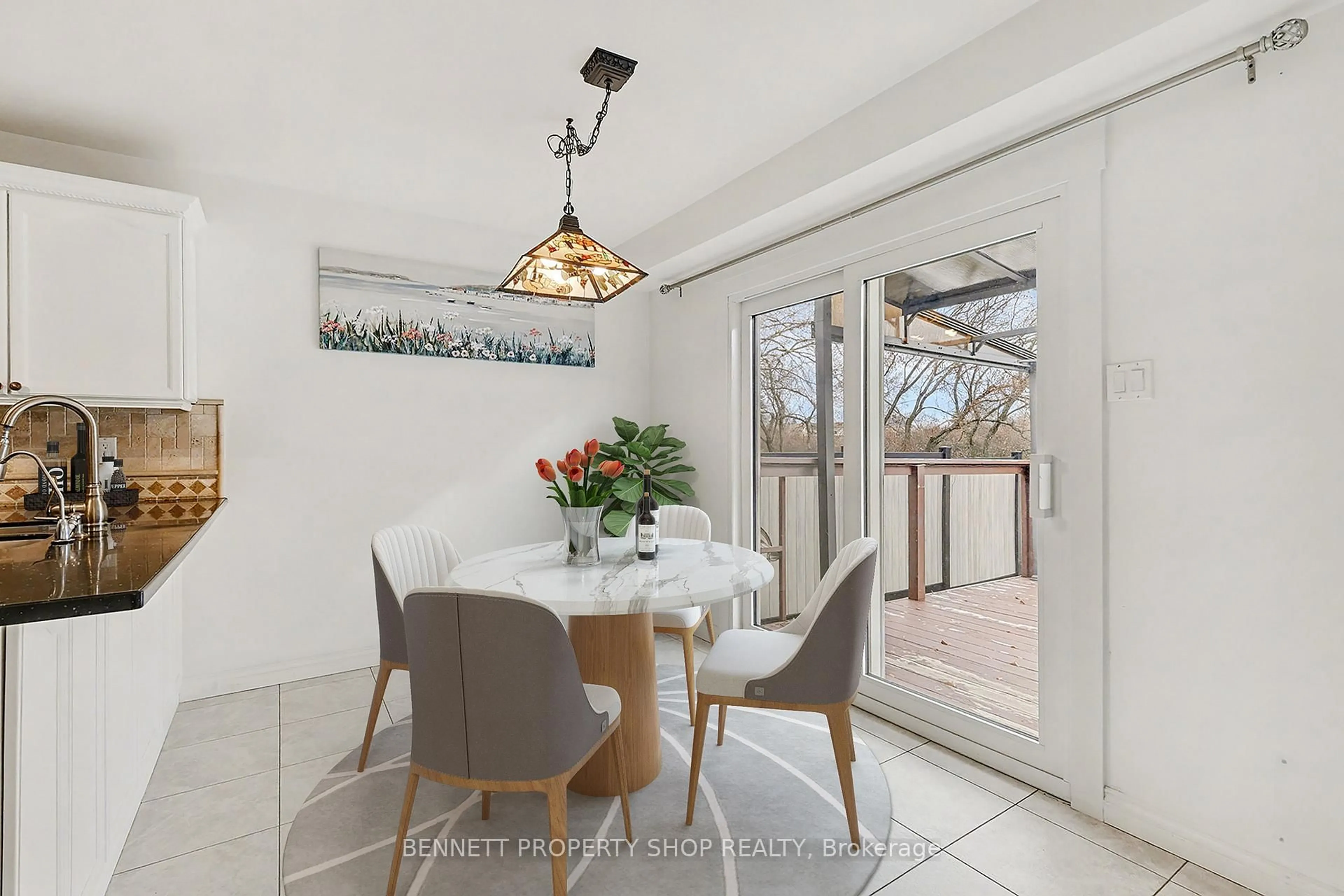 Dining room, unknown for 18 Shetland Way, Kanata Ontario K2M 1R9