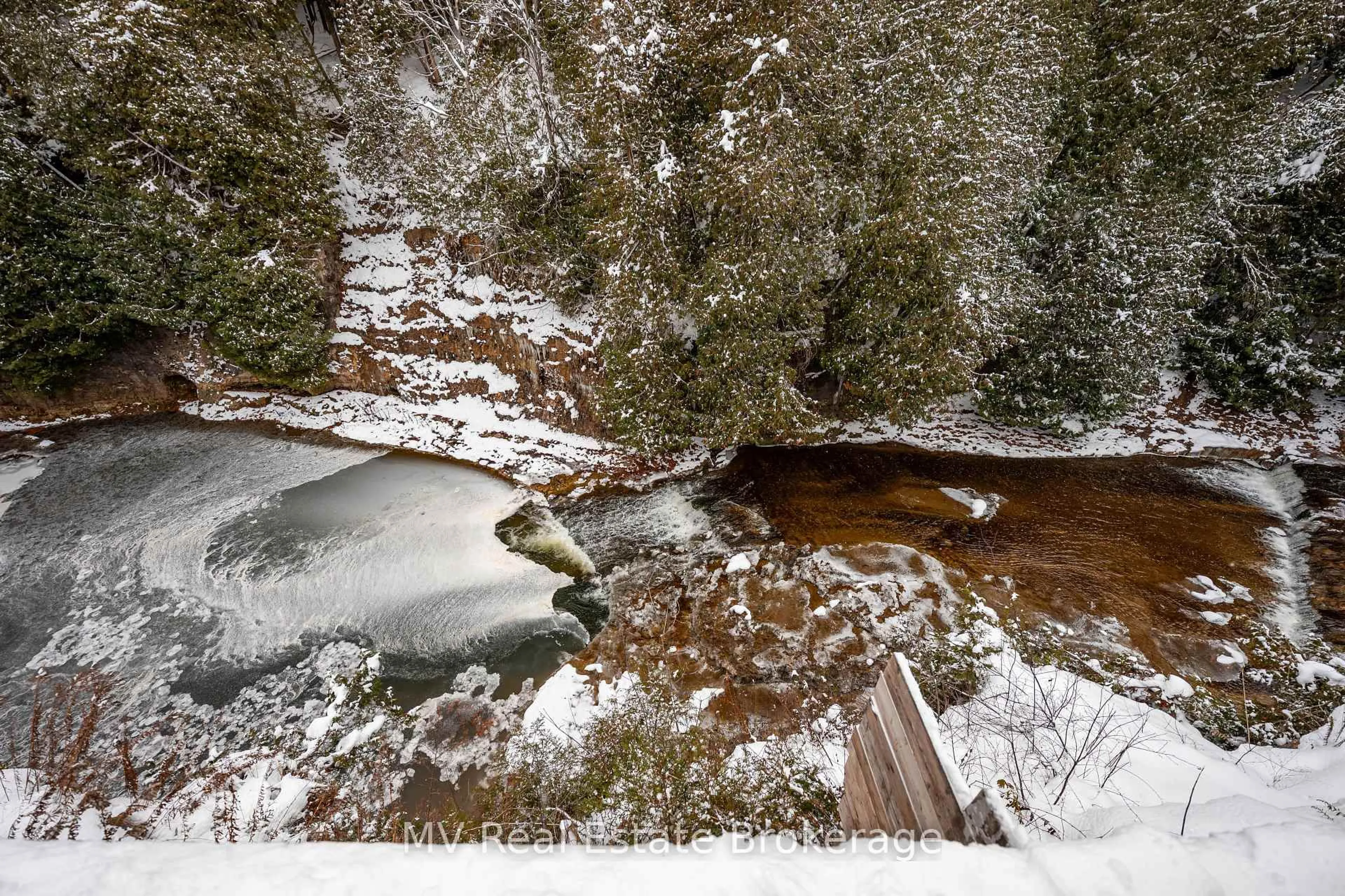 Blurry image for 6 MillRidge Estate Private, Centre Wellington Ontario N0B 1S0