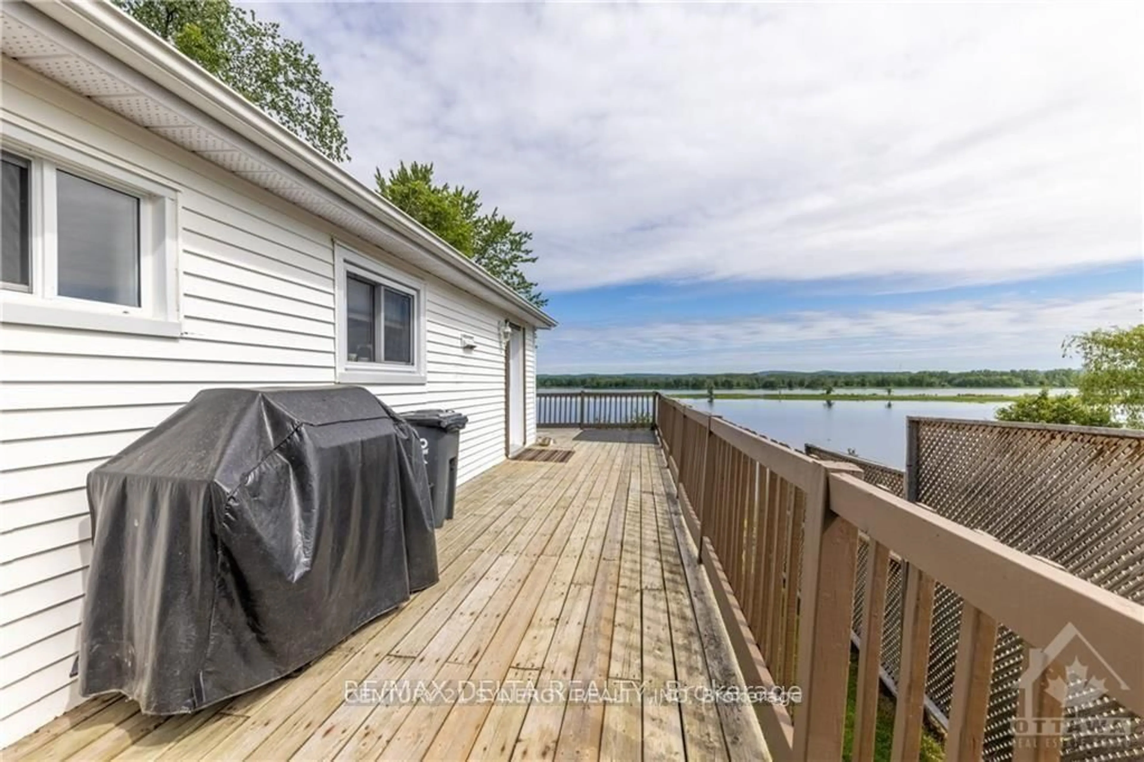 Patio, water/lake/river/ocean view for 3641 Principale St, Alfred and Plantagenet Ontario K0A 3K0