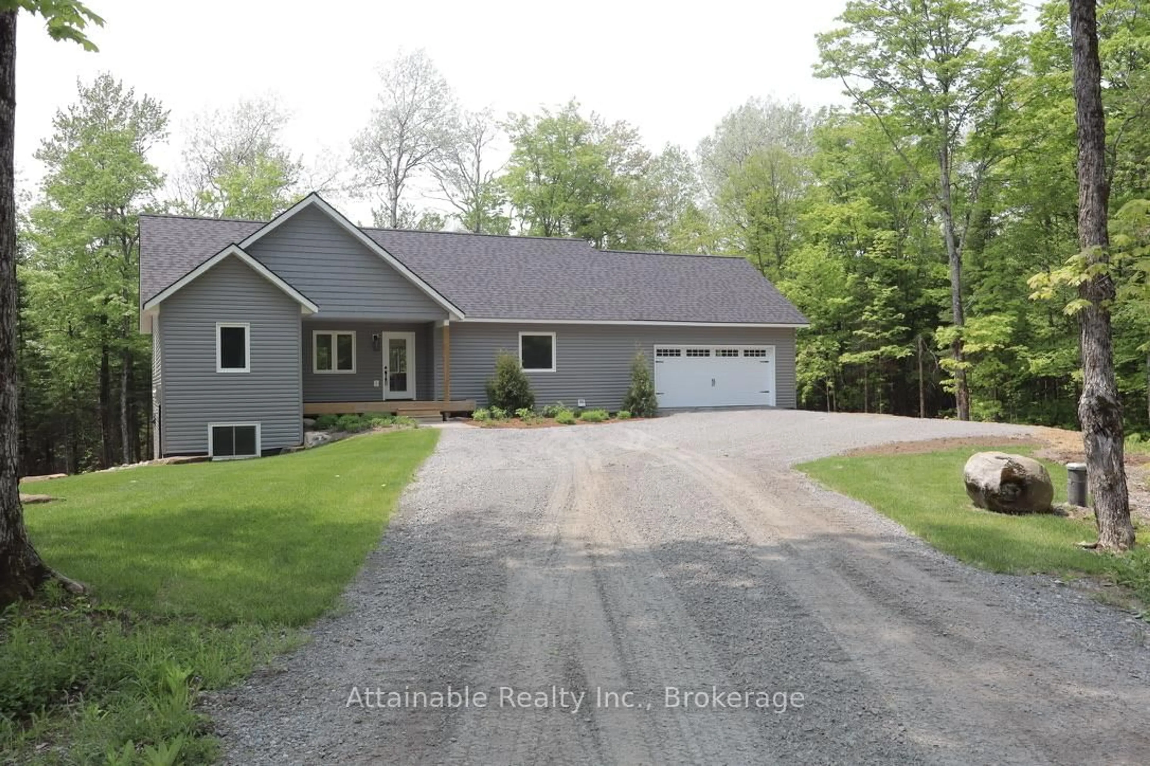 A pic from outside/outdoor area/front of a property/back of a property/a pic from drone, street for 24 COLLINS Crt, Huntsville Ontario P0B 1M0