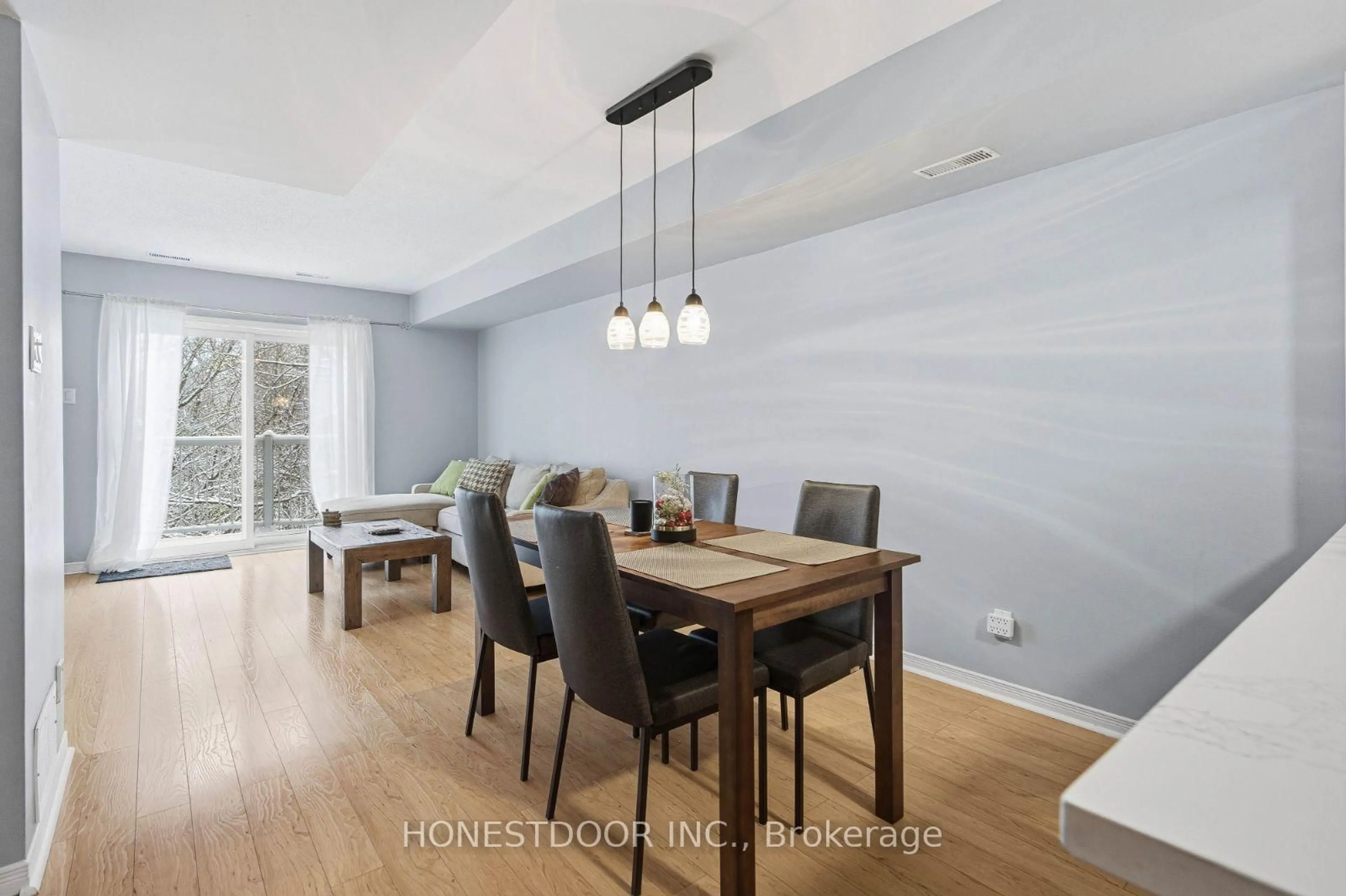 Dining room, wood/laminate floor for 81 Strathaven Private, Ottawa Ontario K1J 1K7