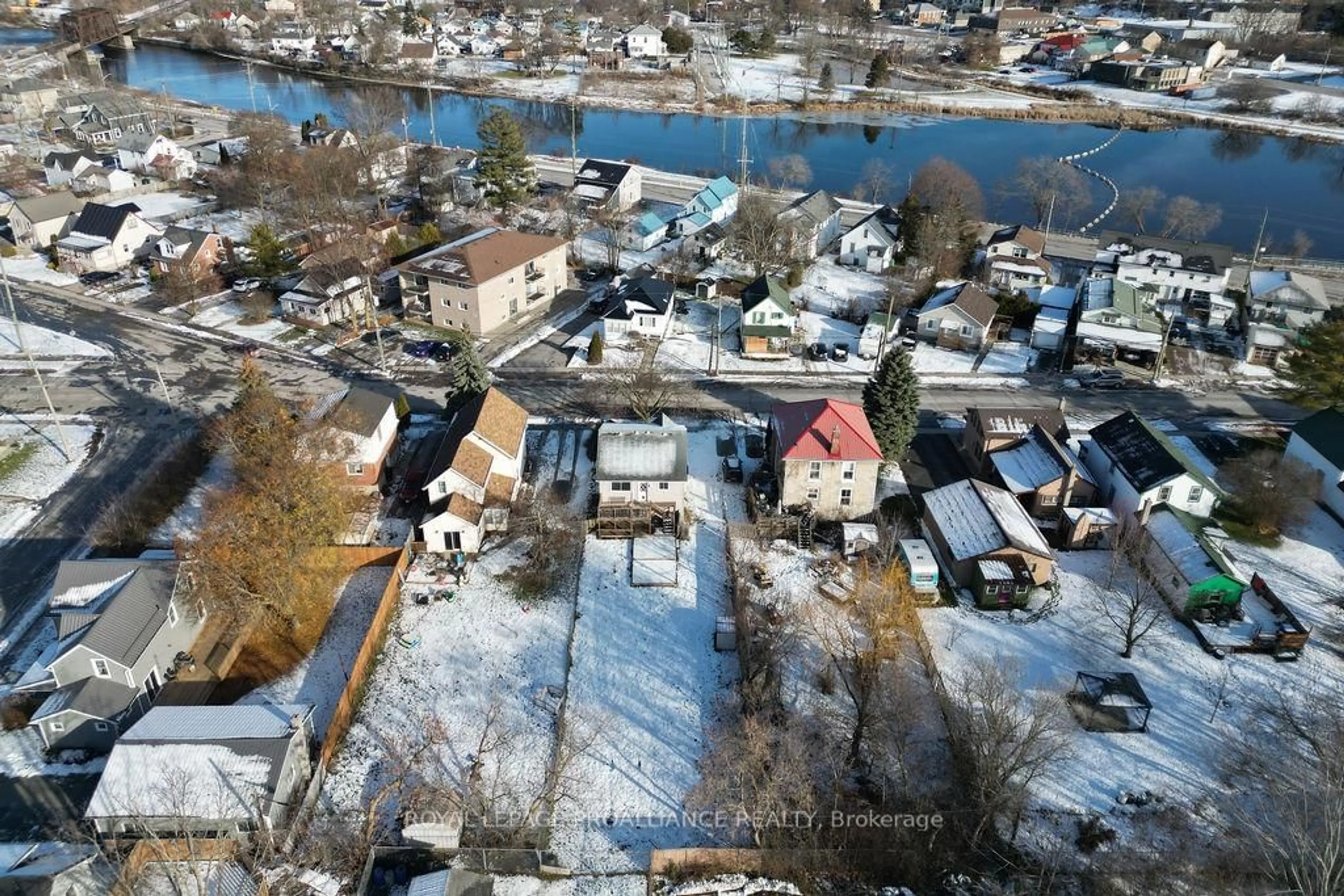 A pic from outside/outdoor area/front of a property/back of a property/a pic from drone, unknown for 24 St Charles St, Belleville Ontario K8P 2V6
