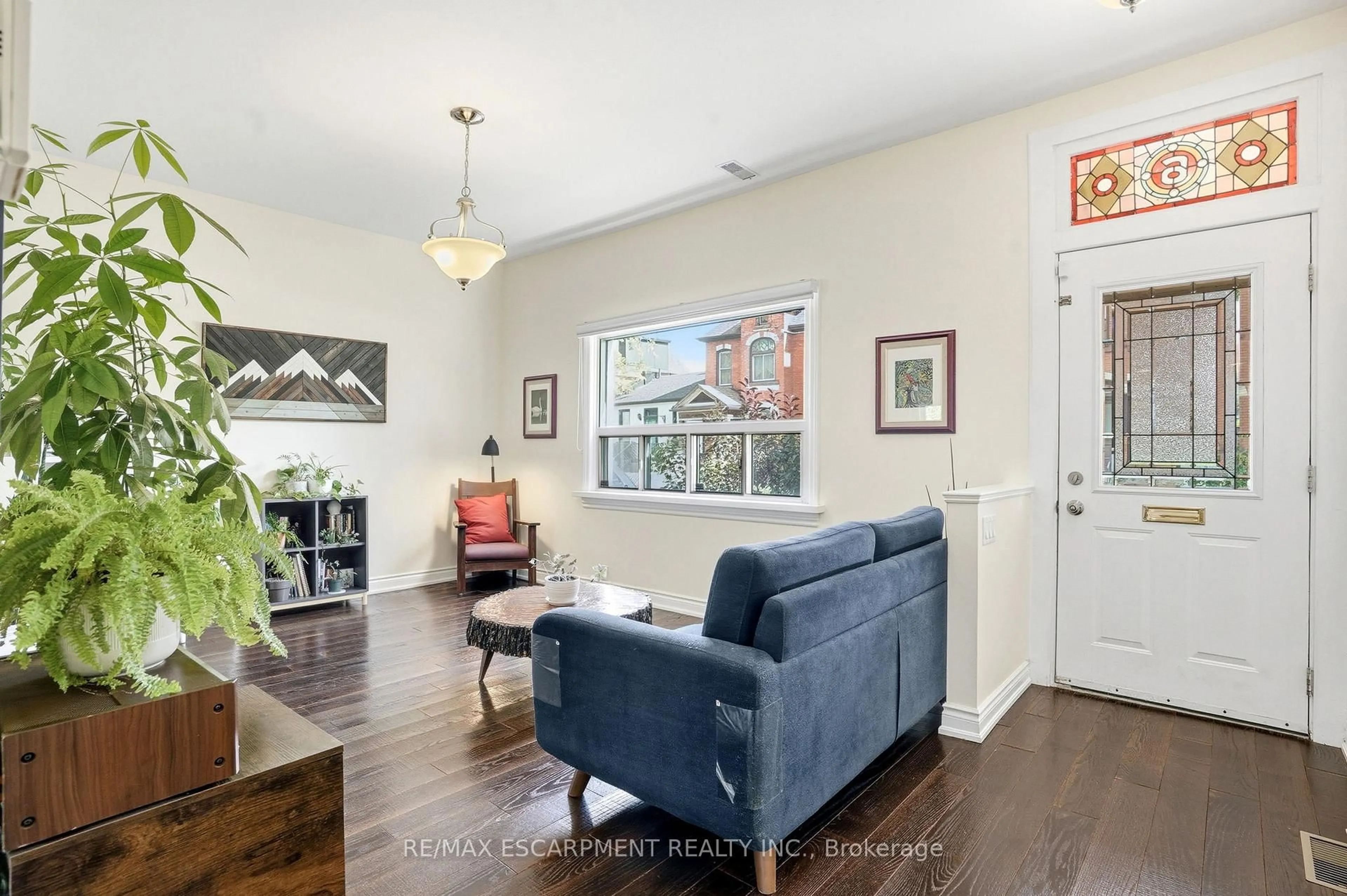 Living room with furniture, unknown for 22 Liberty St, Hamilton Ontario L8N 2N6