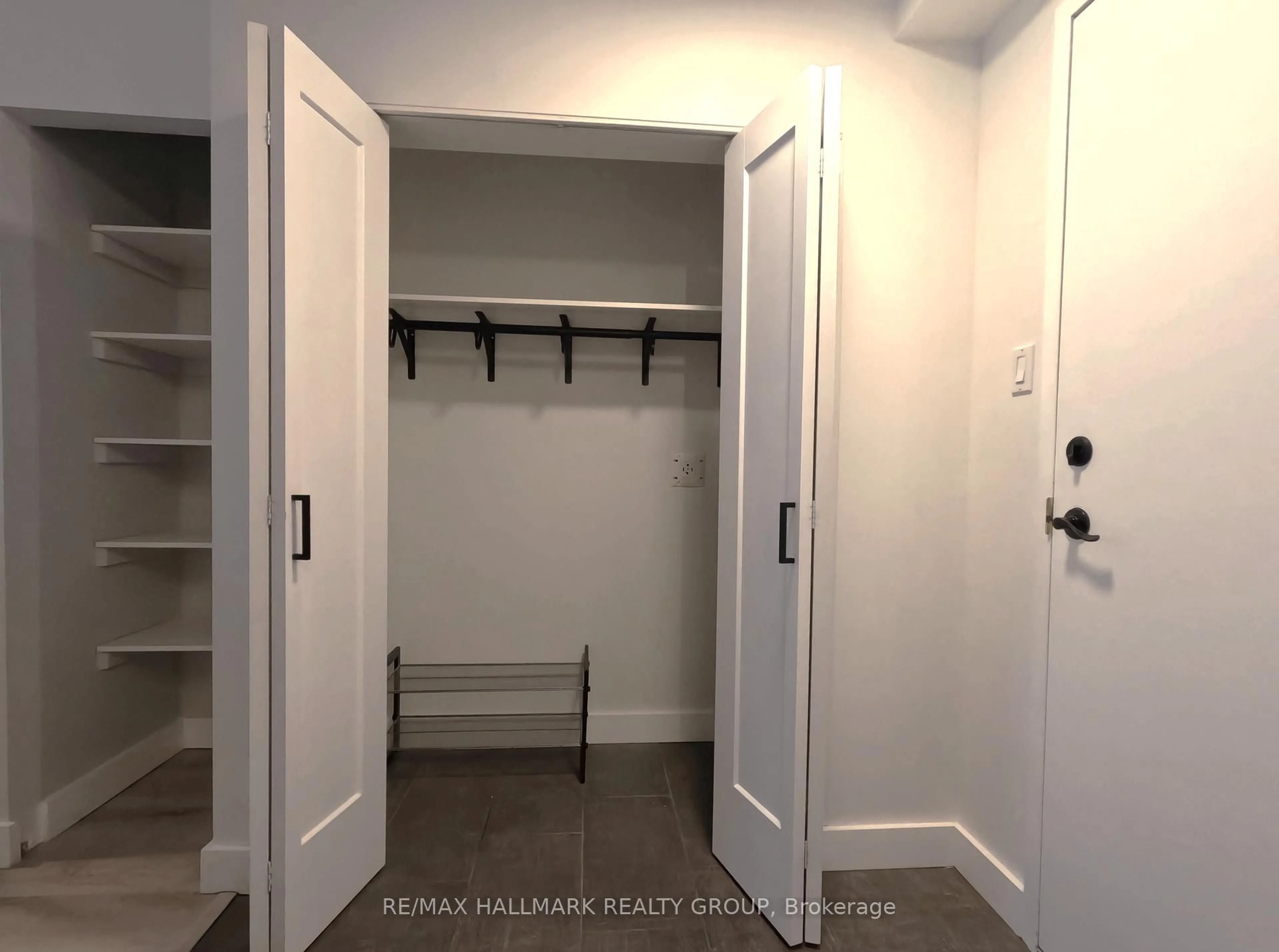 Unknown for 225 Alvin Rd #316, Ottawa Ontario K1K 4H6