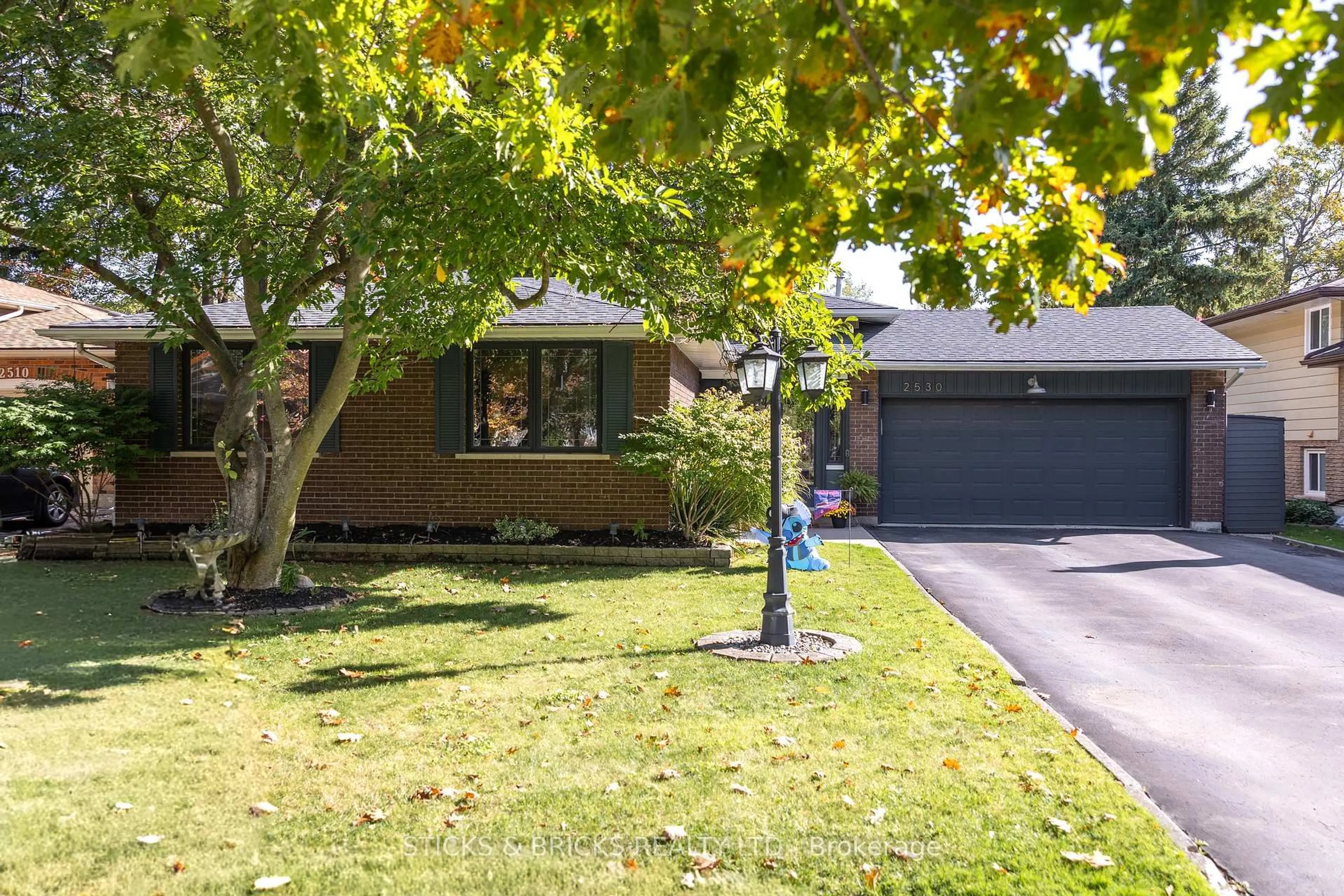 Unknown for 2530 Dorchester Rd, Niagara Falls Ontario L2J 2Y8