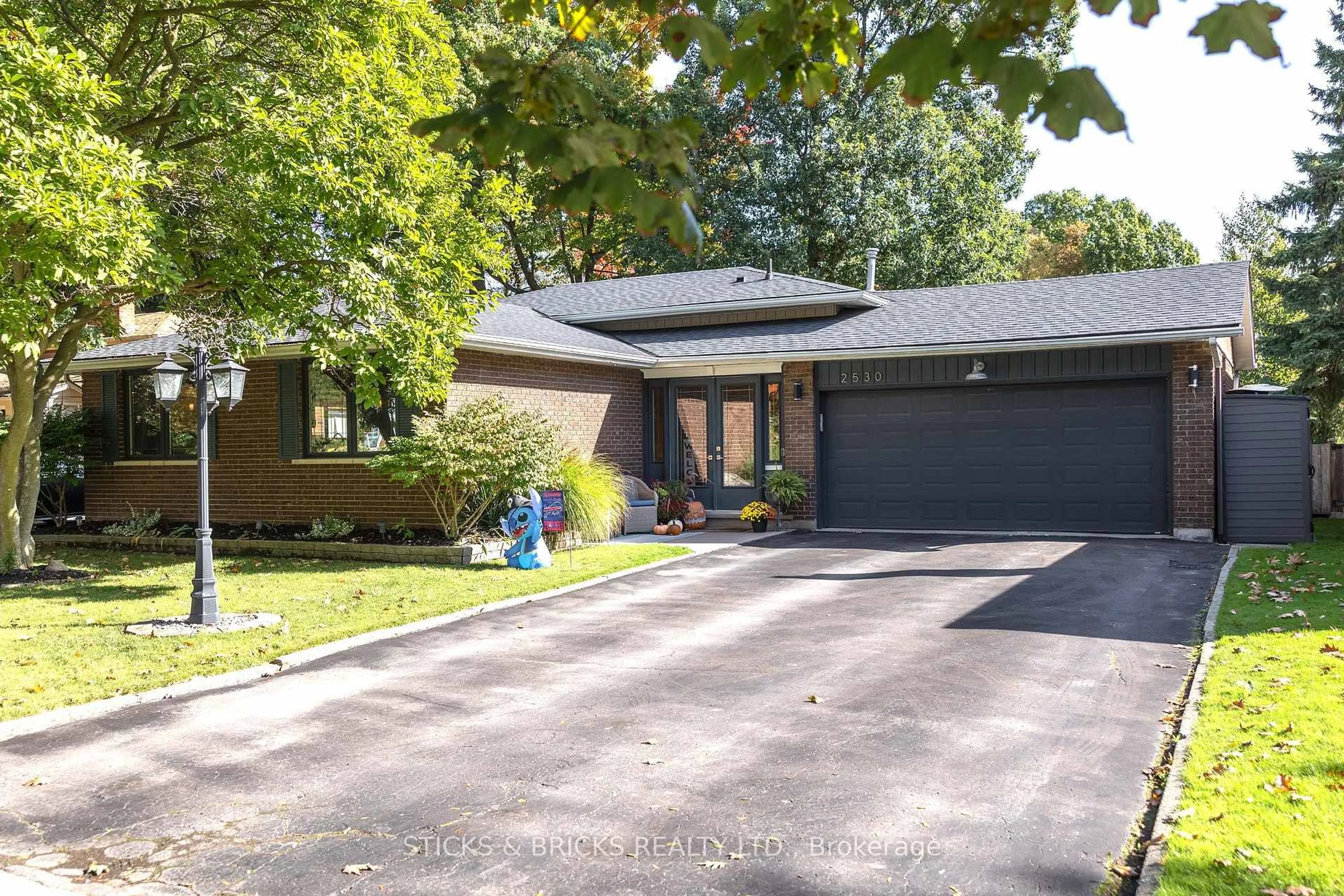 Unknown for 2530 Dorchester Rd, Niagara Falls Ontario L2J 2Y8