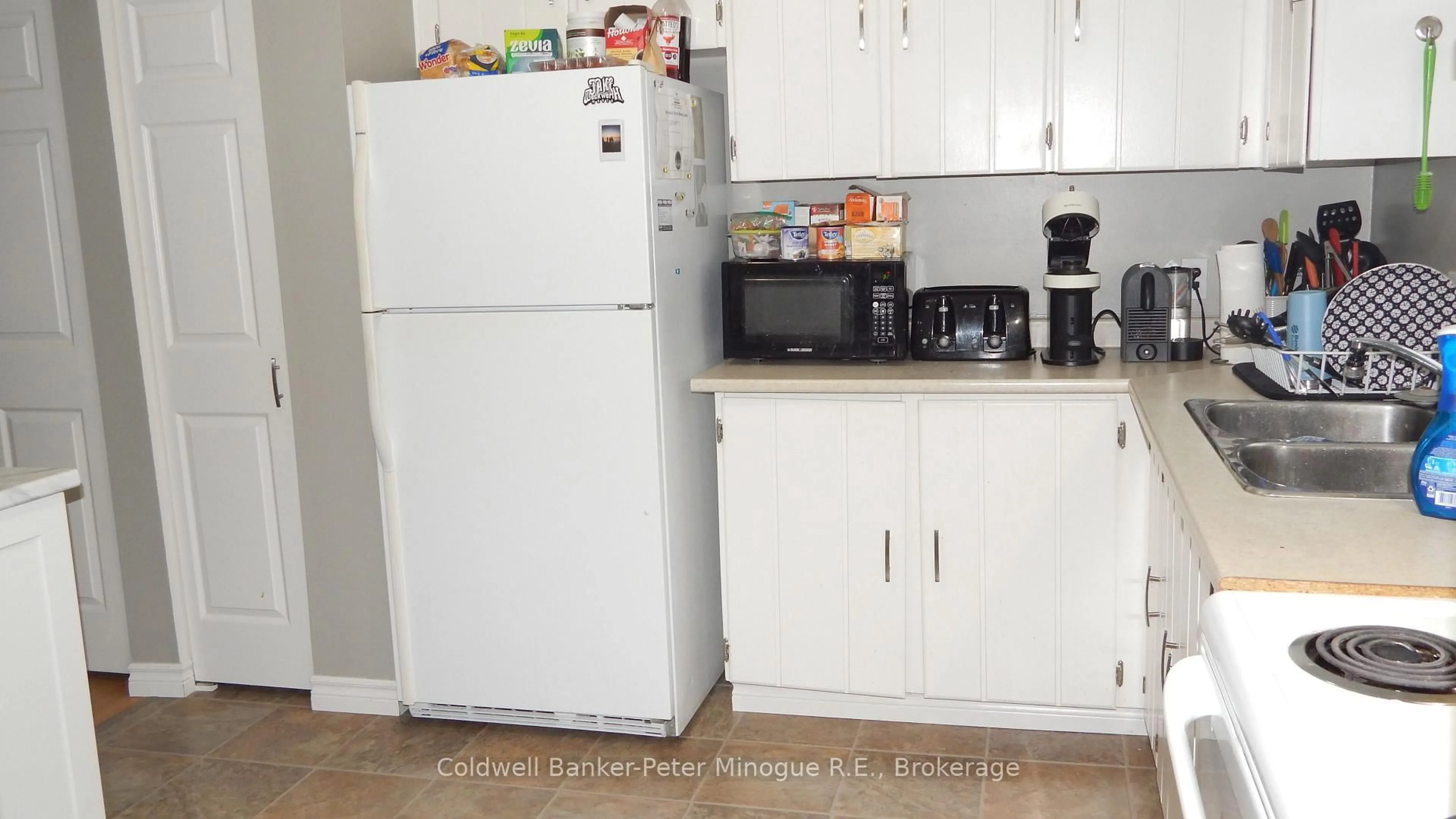 Standard kitchen, unknown for 149 Sherryl Cres, North Bay Ontario P1B 8R8