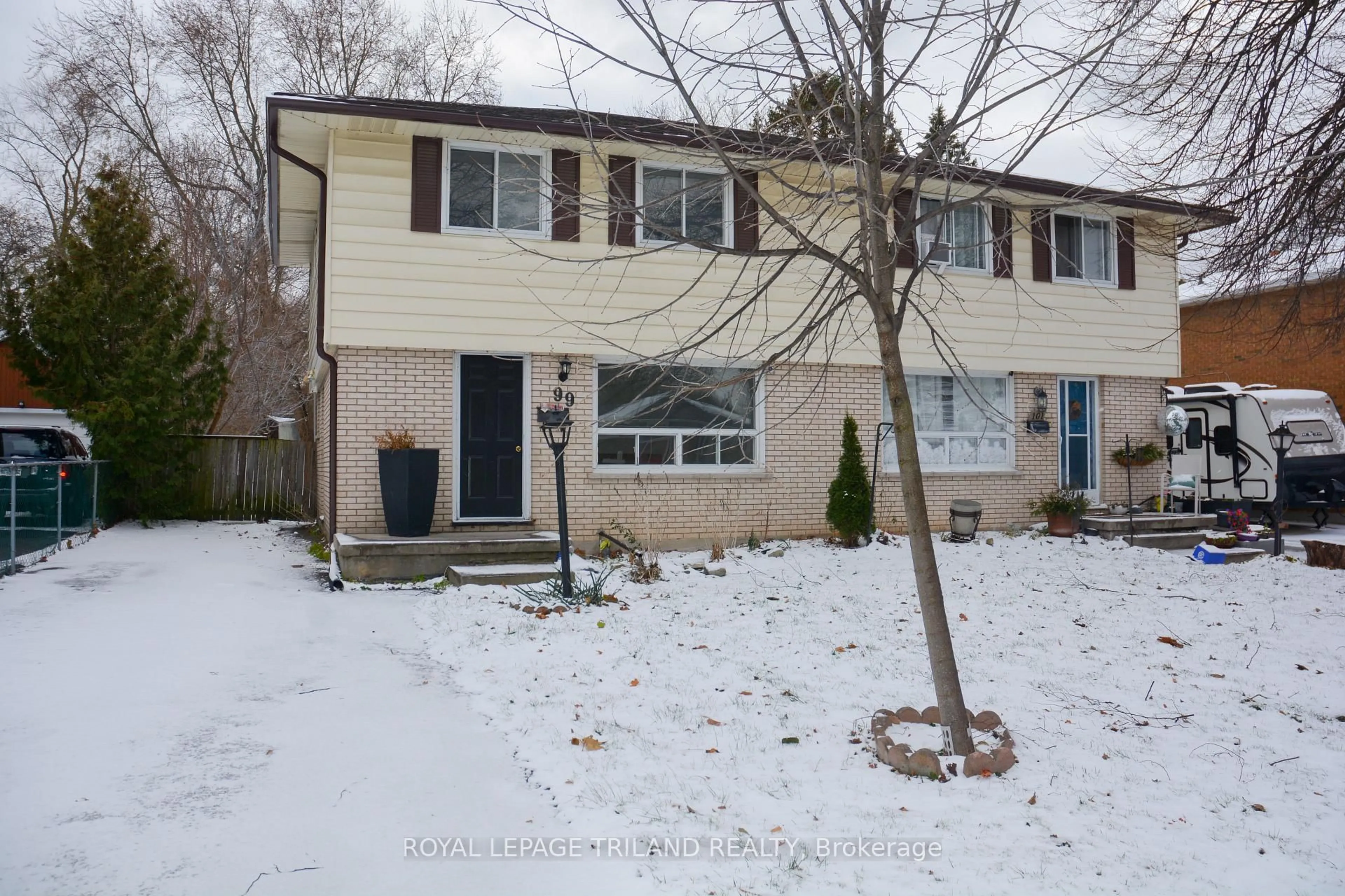 Home with vinyl exterior material, street for 99 Cecilia Ave, London East Ontario N5Y 3Z9