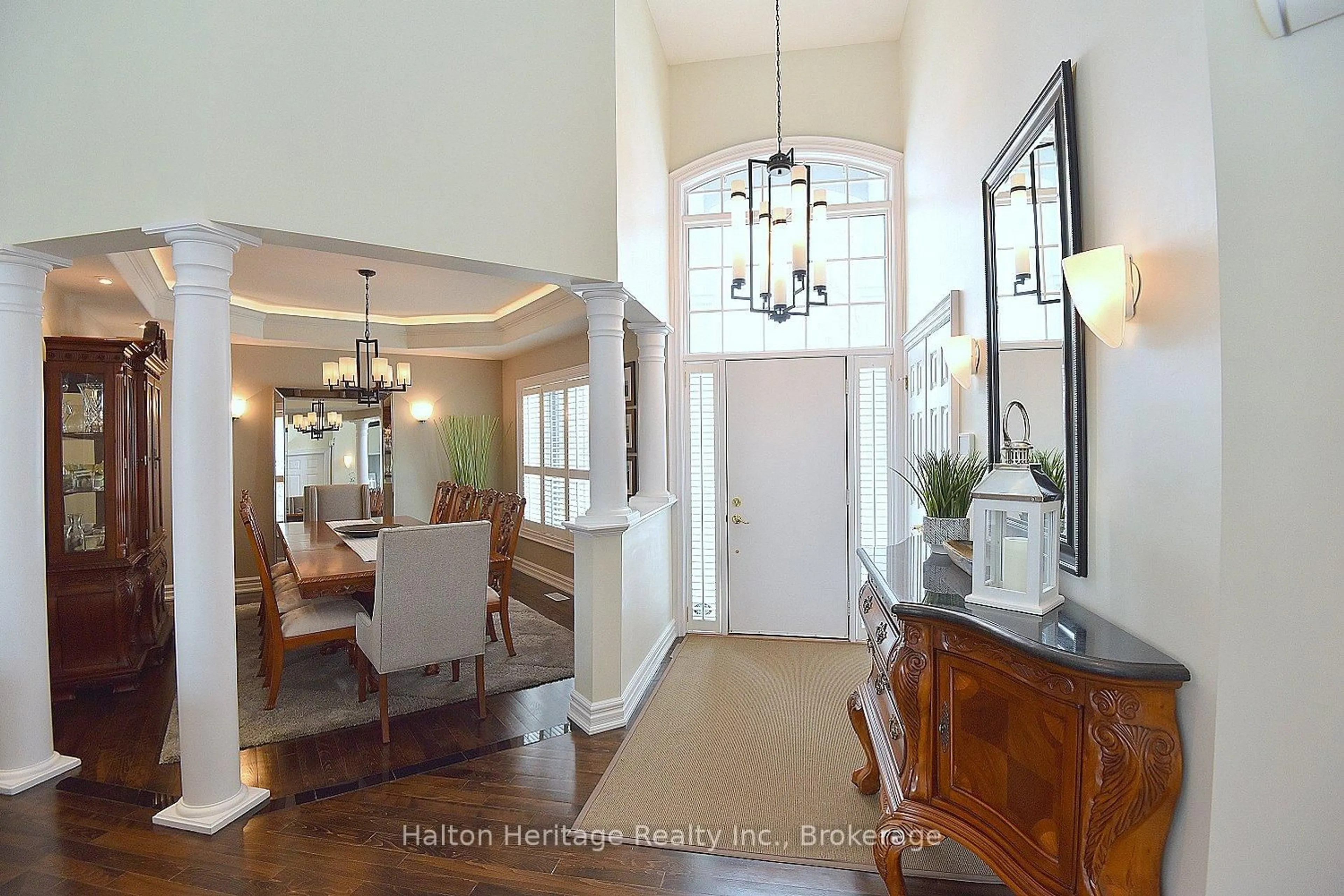 Indoor entryway for 116 Grindstone Way, Hamilton Ontario L9H 7B6