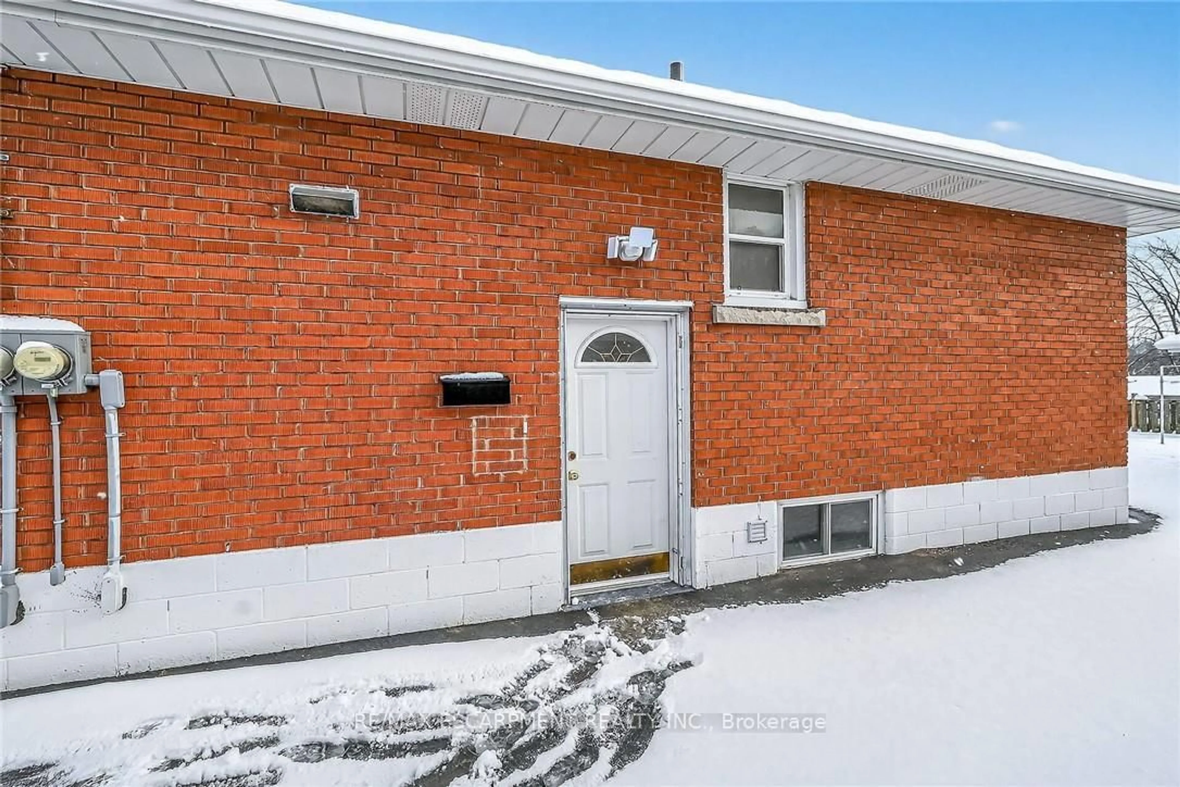 Home with brick exterior material, street for 84 Blanmora Dr, Hamilton Ontario L8G 2A8