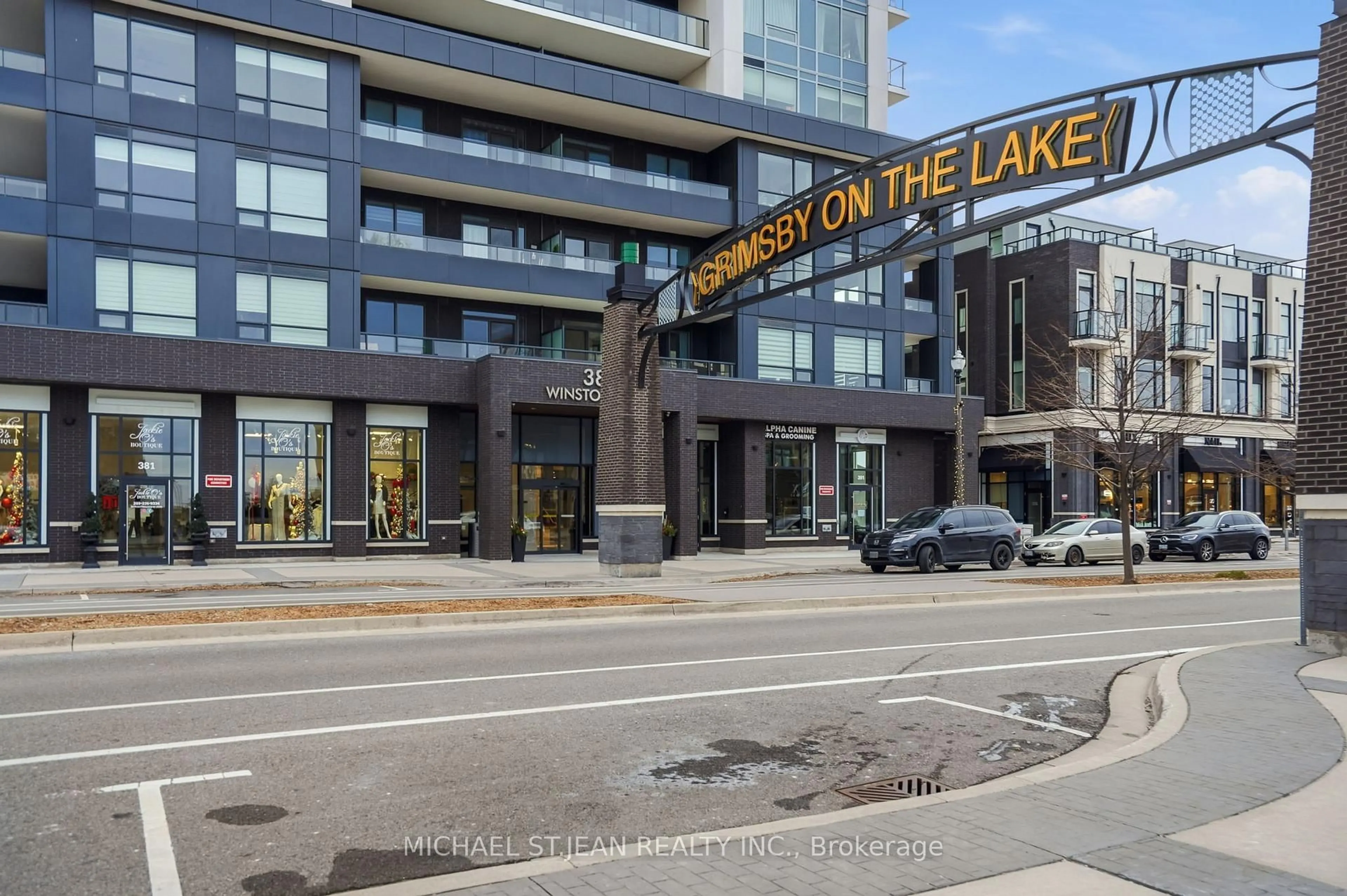 Unknown for 385 Winston Rd #402, Grimsby Ontario L3M 4E8