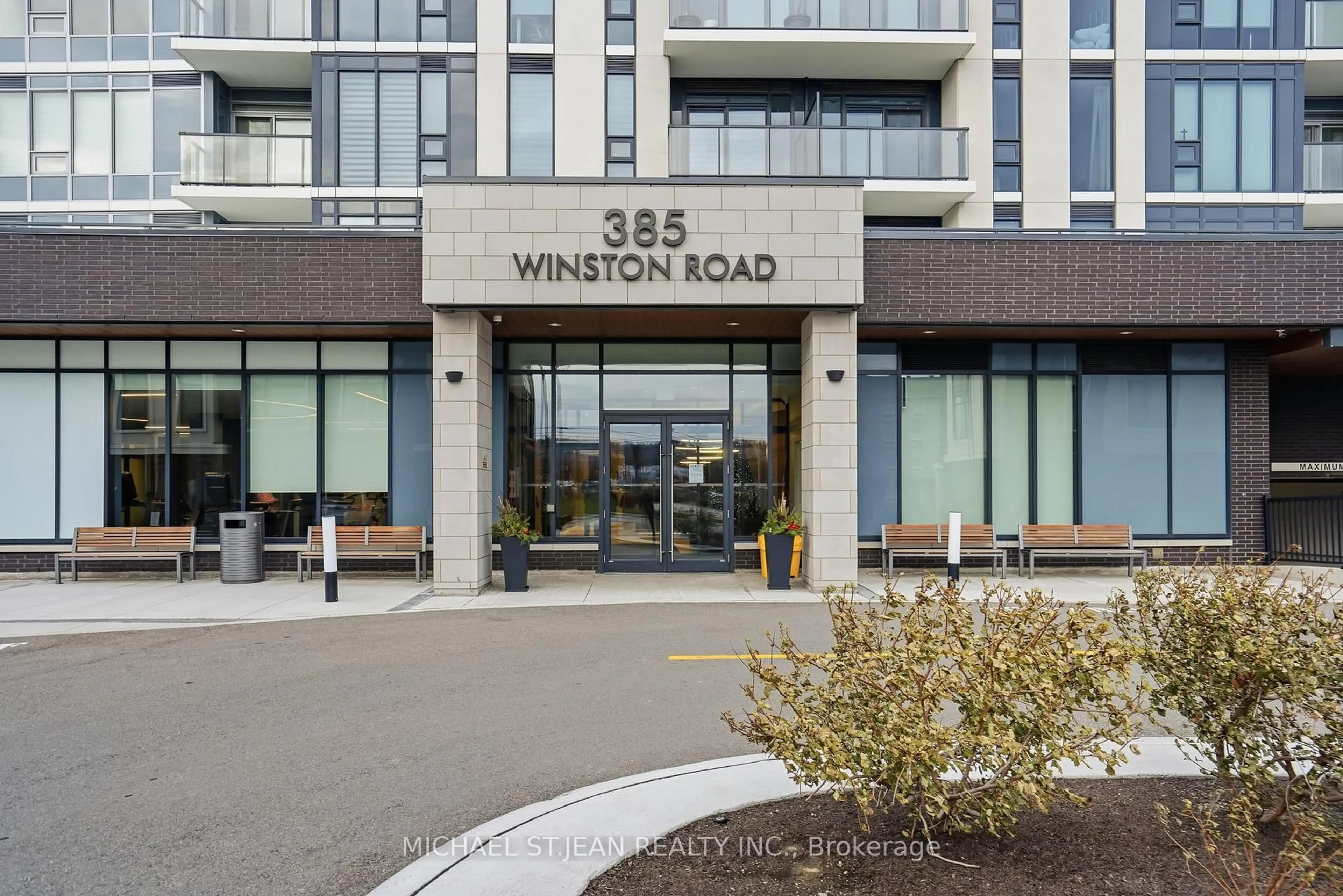 Unknown for 385 Winston Rd #402, Grimsby Ontario L3M 4E8