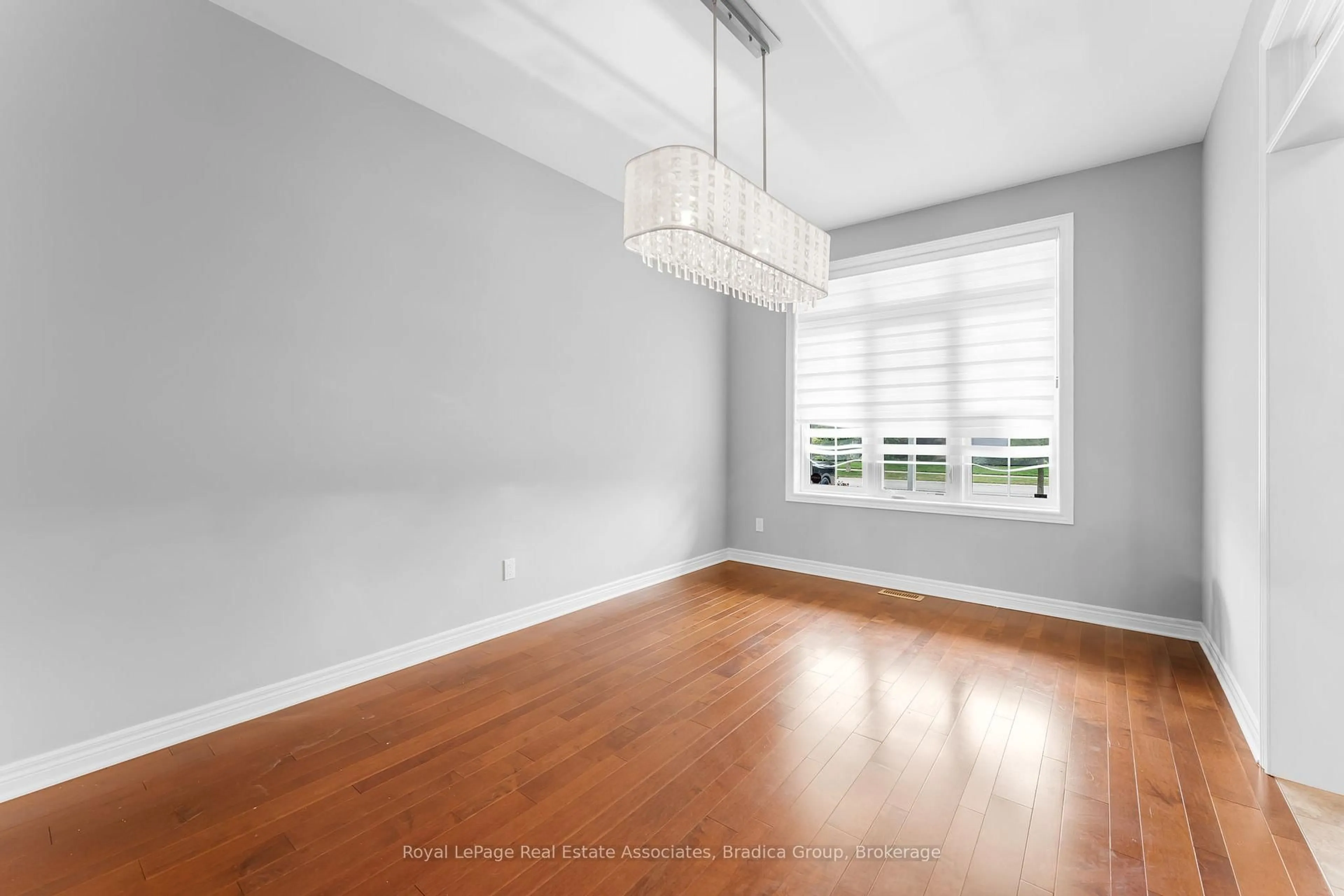 Unknown for 17 Trailwood Dr, Welland Ontario L3C 0B6