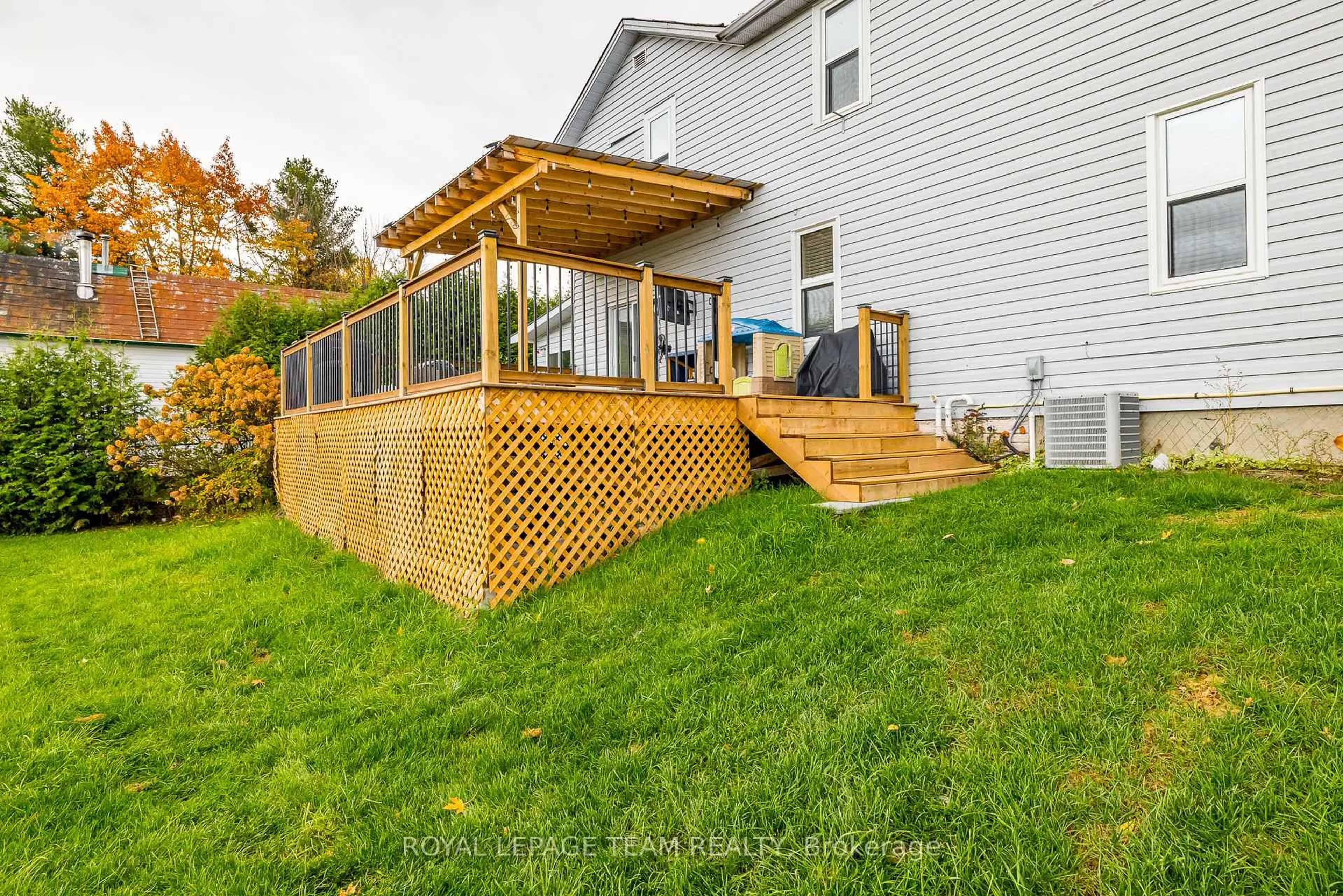 Patio, unknown for 10528 Van Allen Rd, North Dundas Ontario K0E 1S0