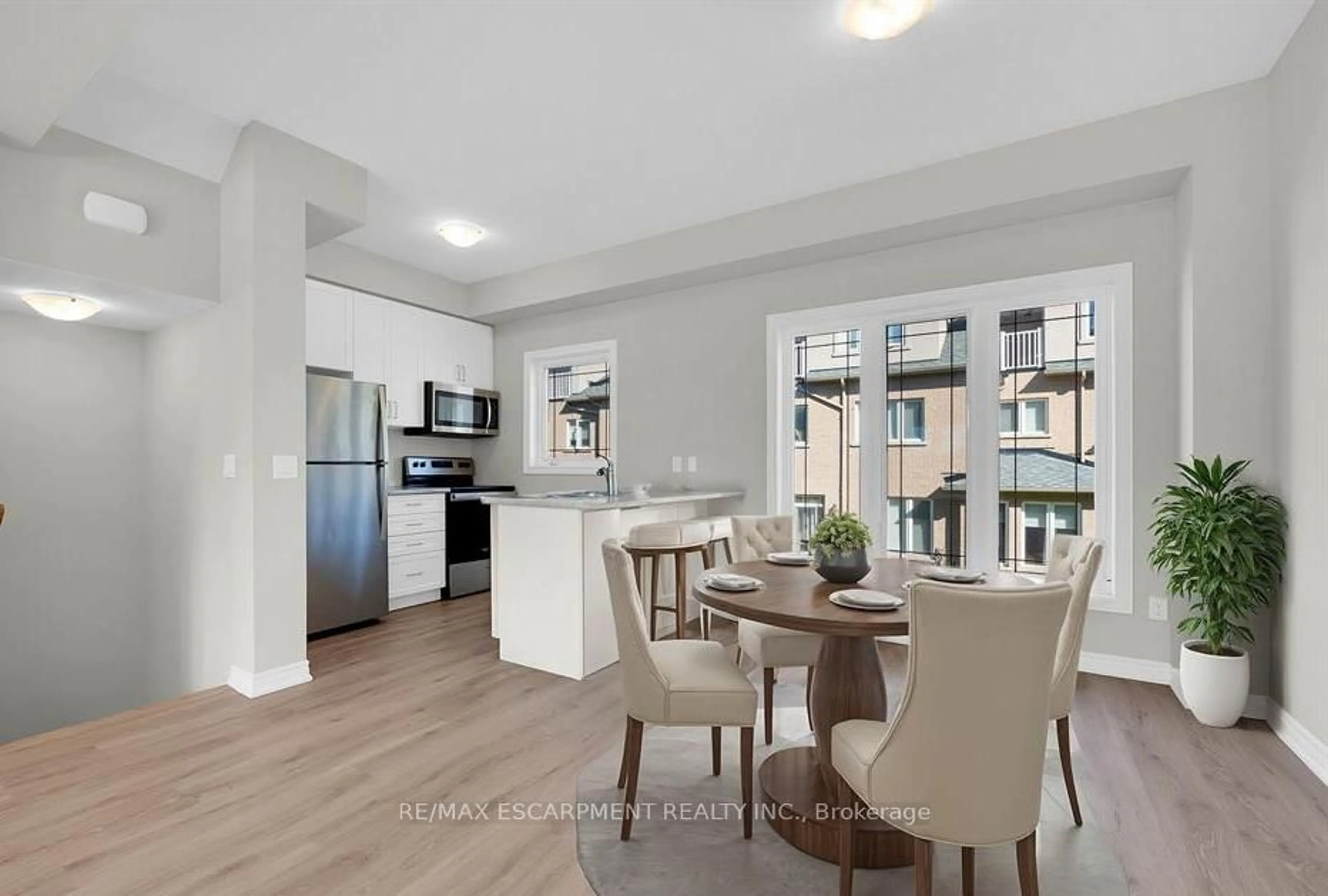 Open concept kitchen, unknown for 19 Picardy Dr #5, Hamilton Ontario L8J 0M7