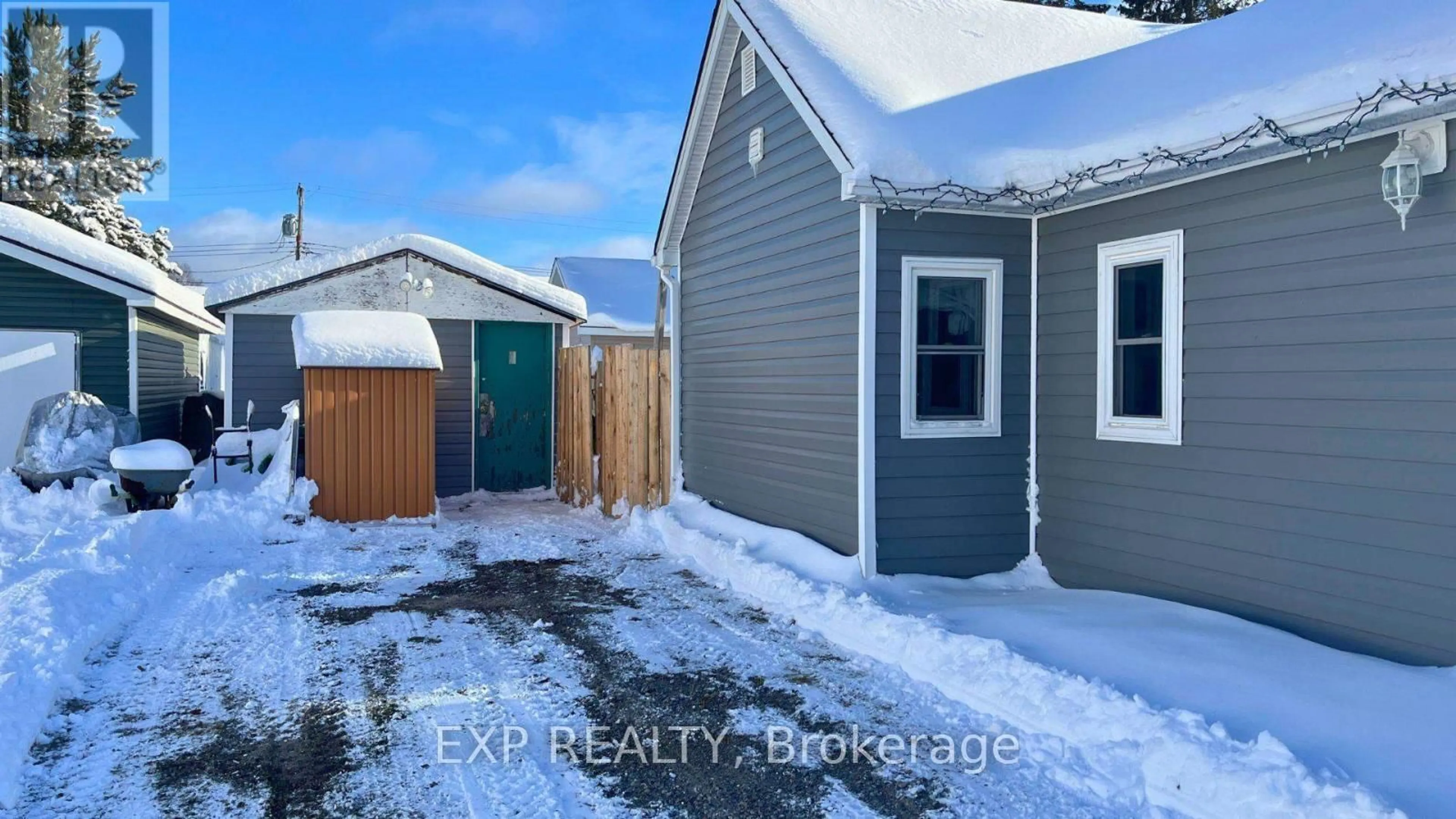 Unknown for 17 Third Ave, Wawa Ontario P0S 1K0