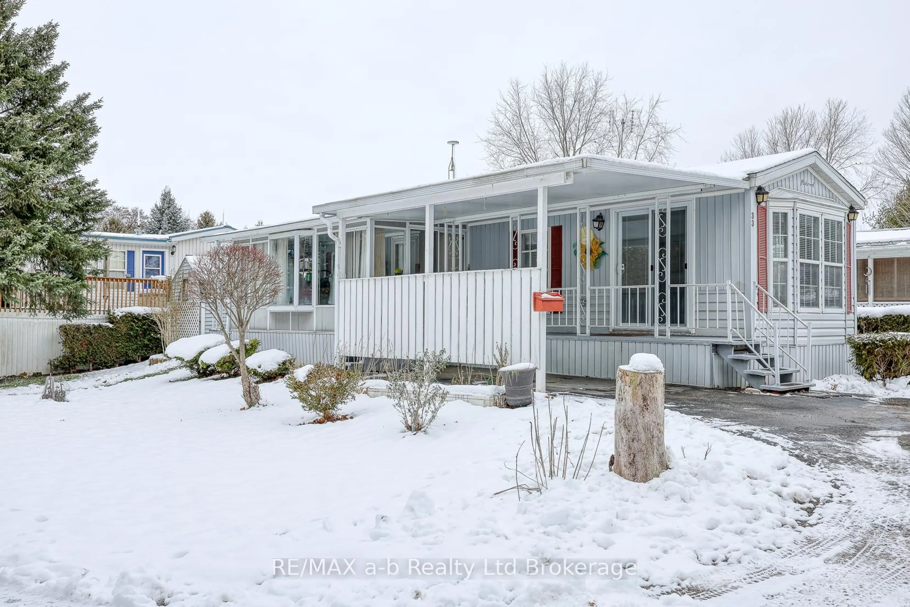 Home with vinyl exterior material, street for 592968 County Road 13 Rd #33 Linda Lane, Norwich Ontario N0J 1P0