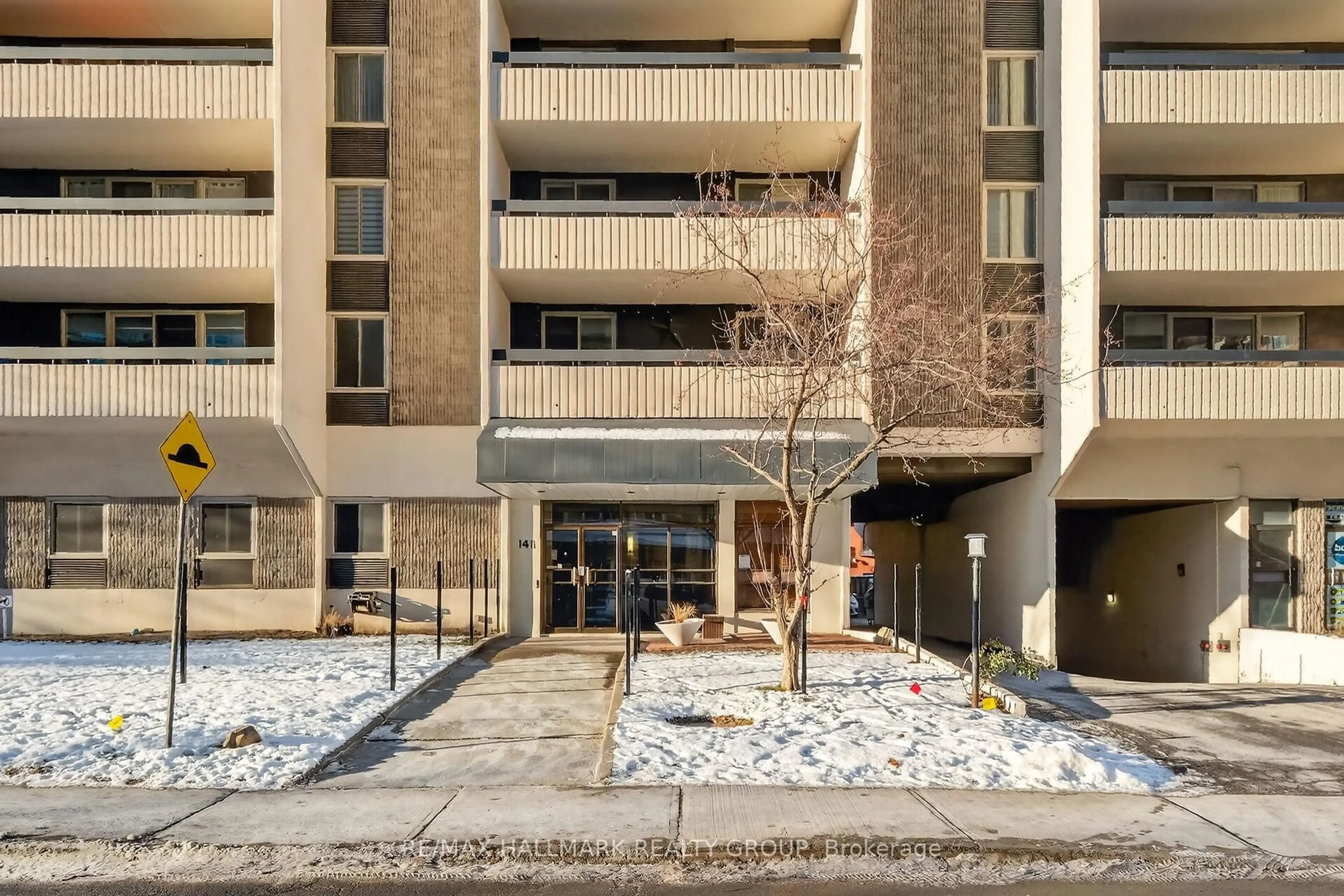 Unknown for 141 Somerset St #705, Ottawa Ontario K2P 2H1