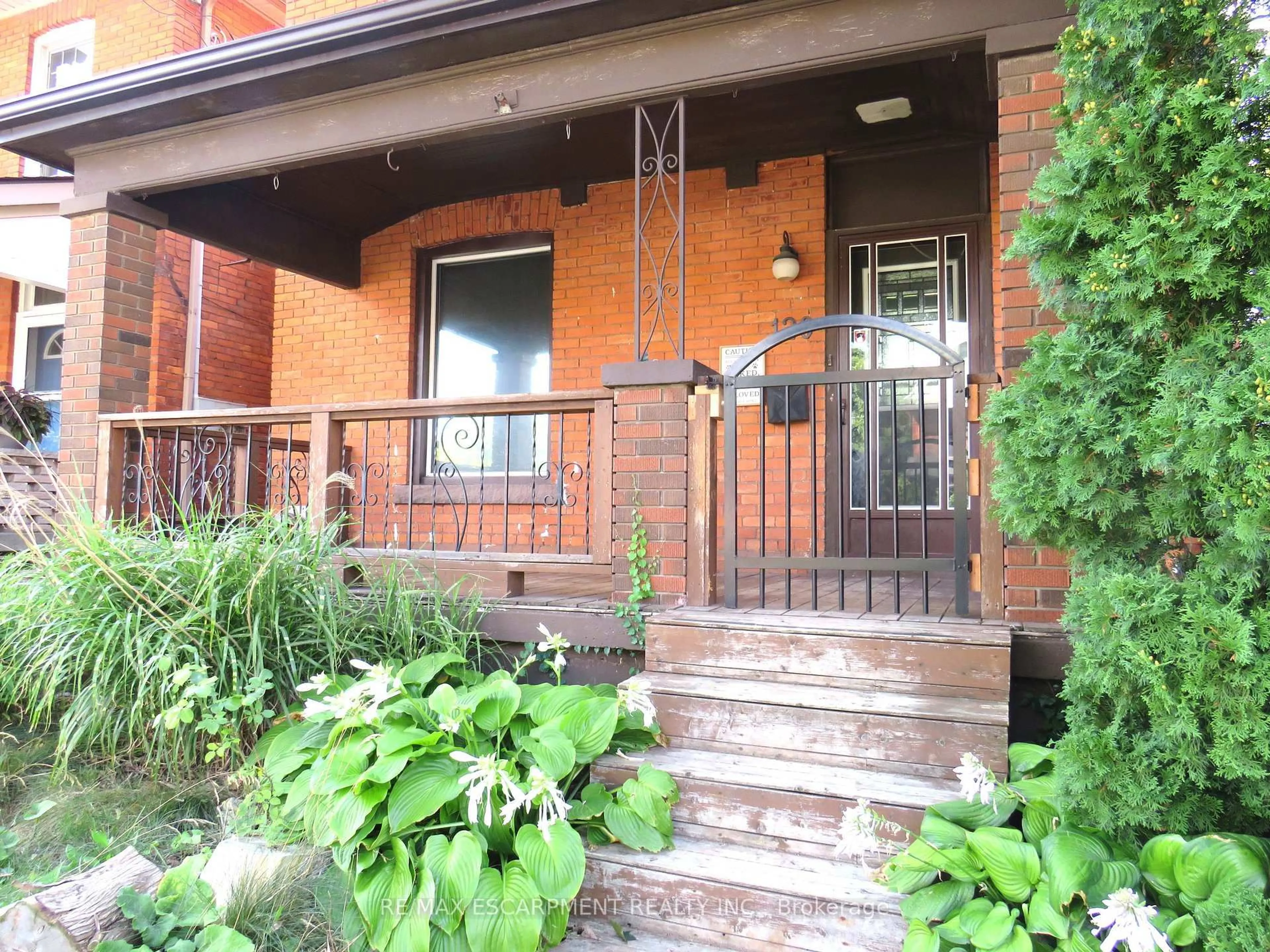 Home with brick exterior material, street for 120 Sanford Ave, Hamilton Ontario L8M 2G8