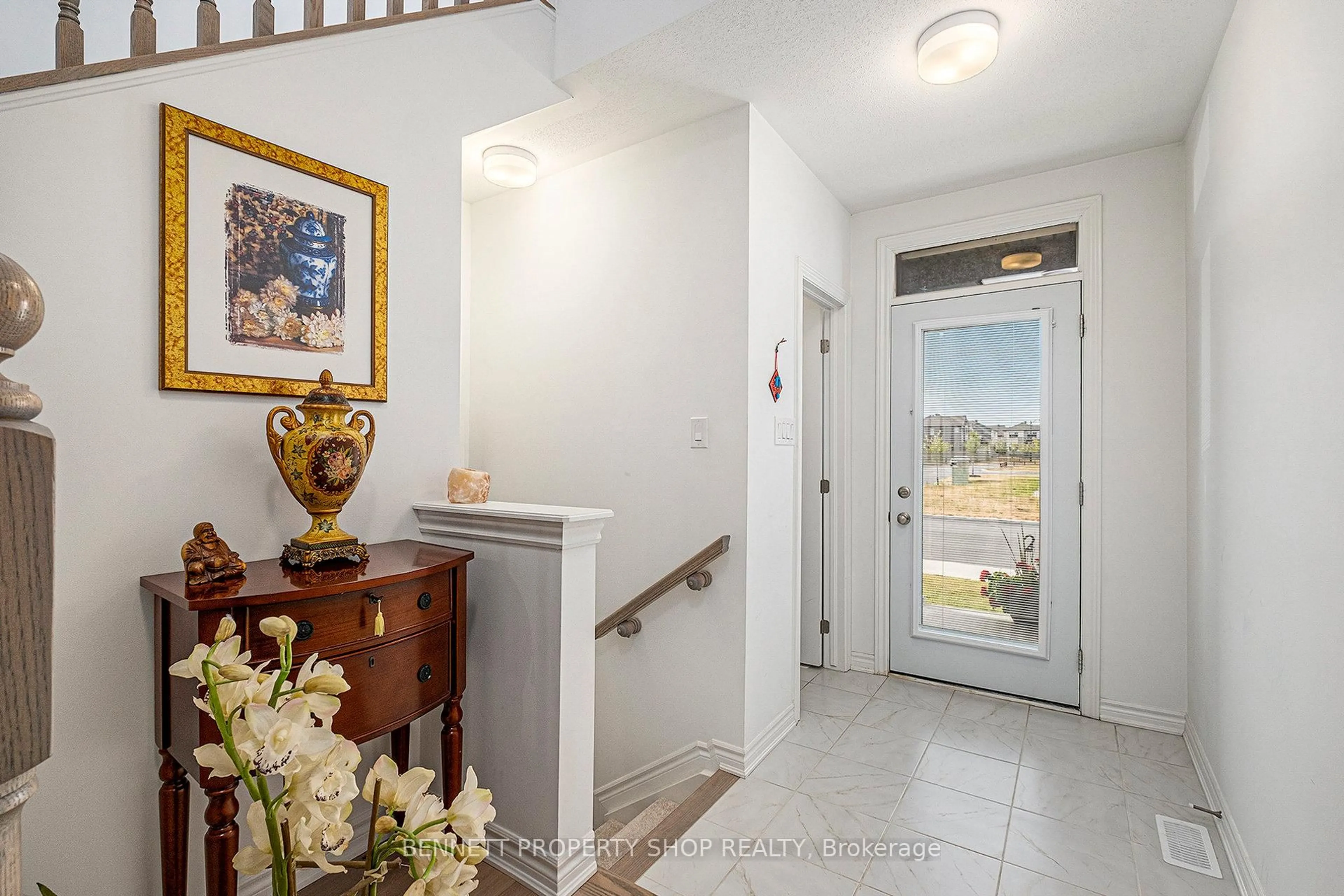 Indoor entryway for 533 Rye Grass Way, Ottawa Ontario K2J 7A1