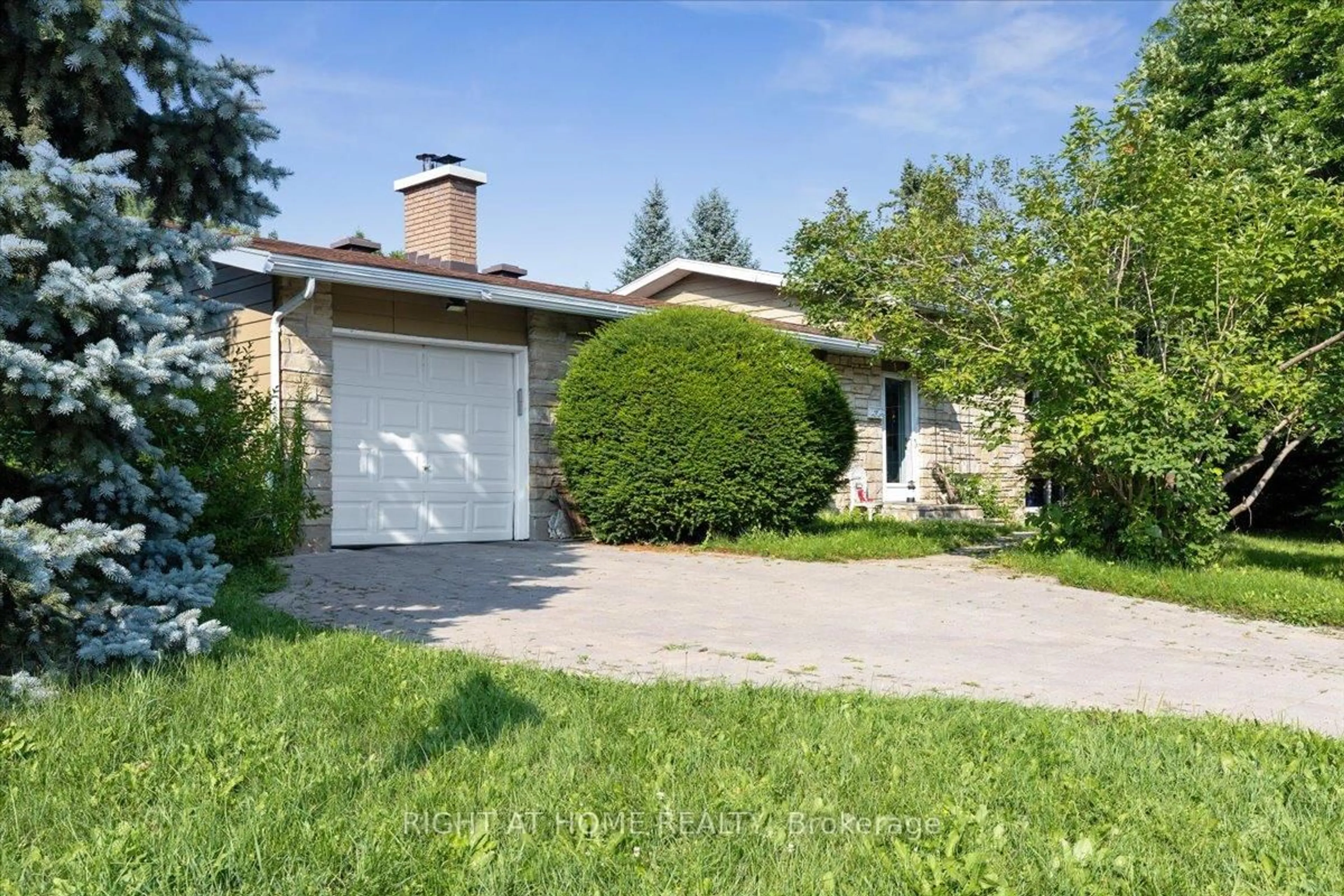 Unknown for 1 HARROGATE Pl, Ottawa Ontario K2H 5L6