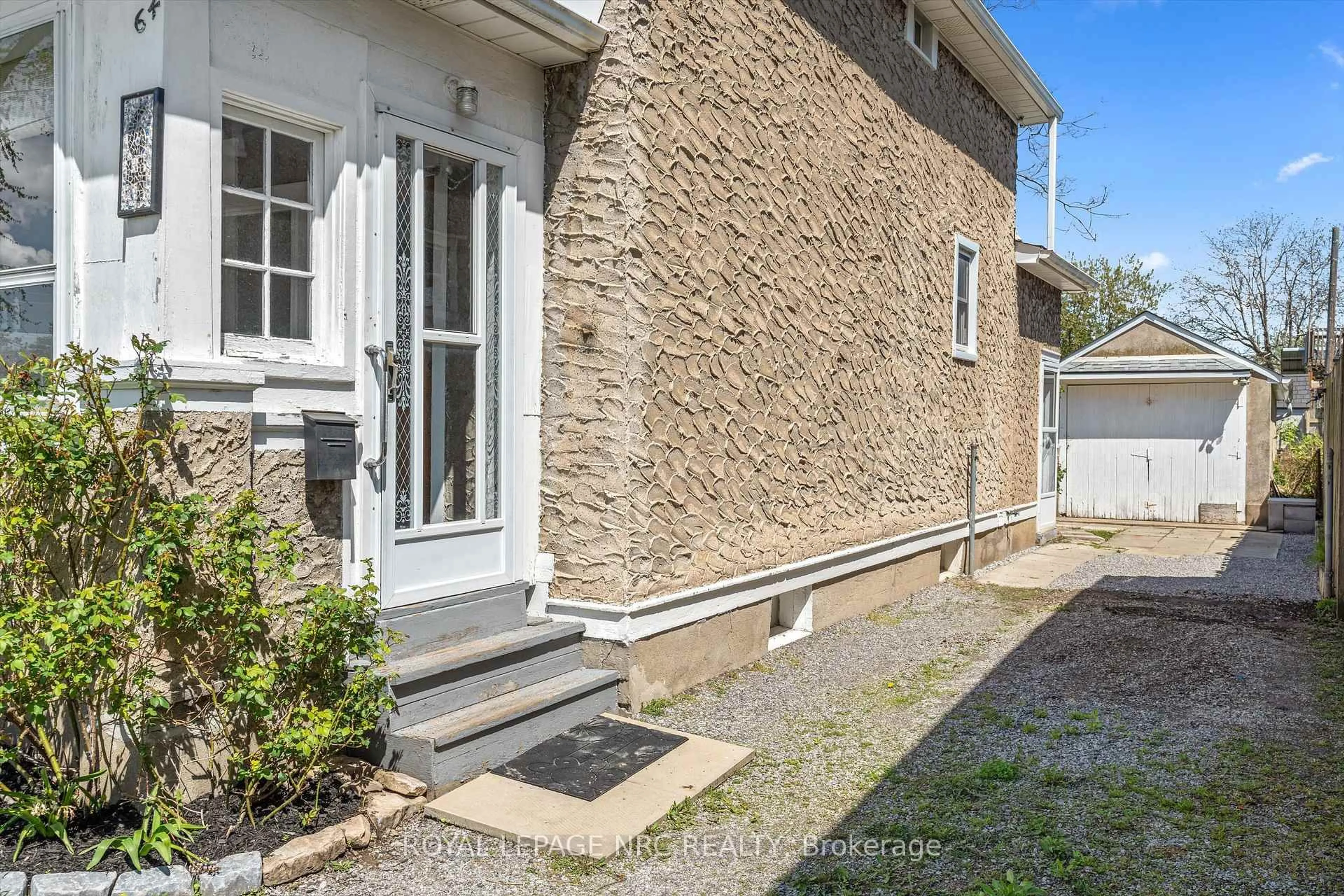 Patio, street for 64 Haynes Ave, St. Catharines Ontario L2R 3Z3