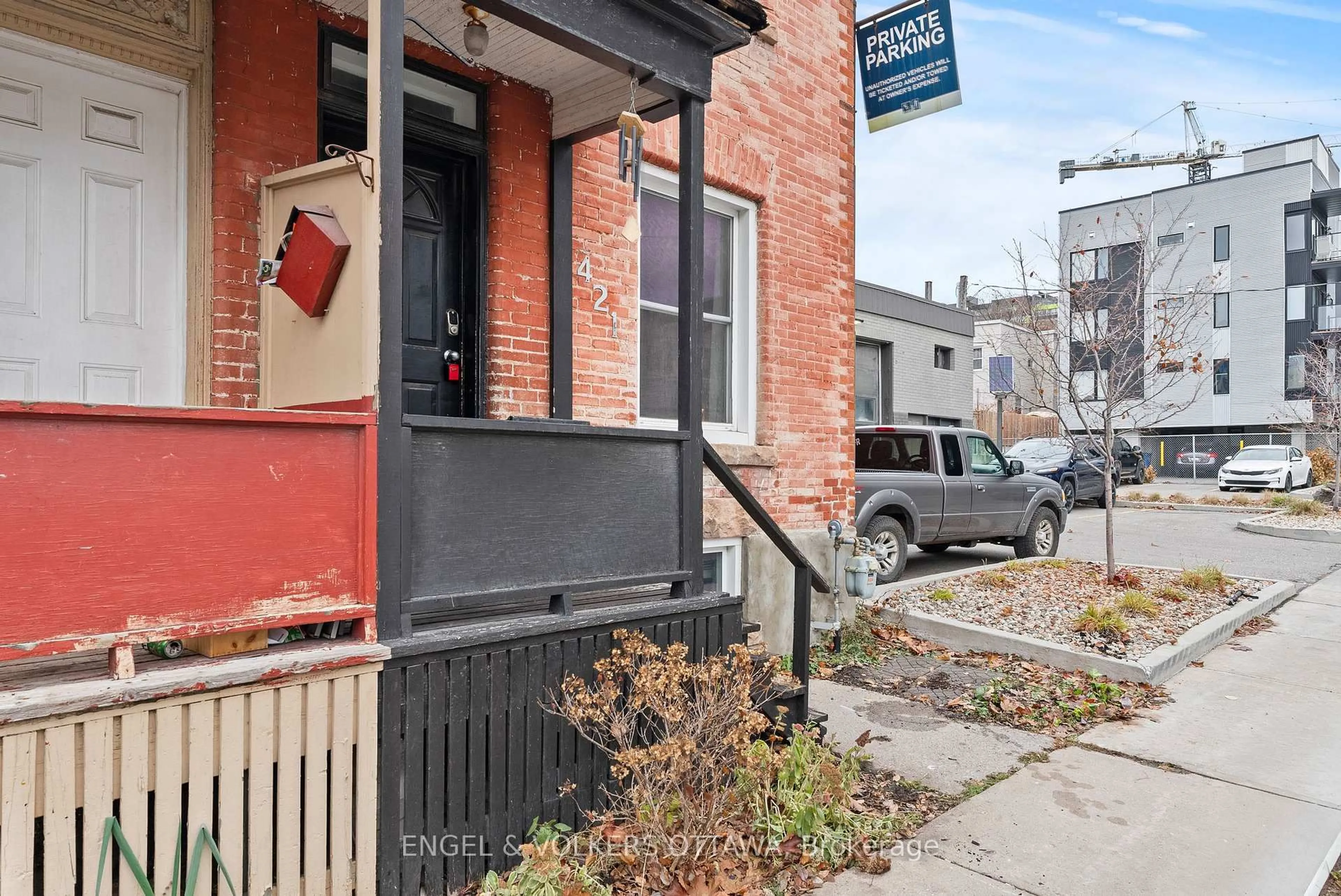 Unknown for 421 Arlington Ave, Ottawa Ontario K1R 6Z7