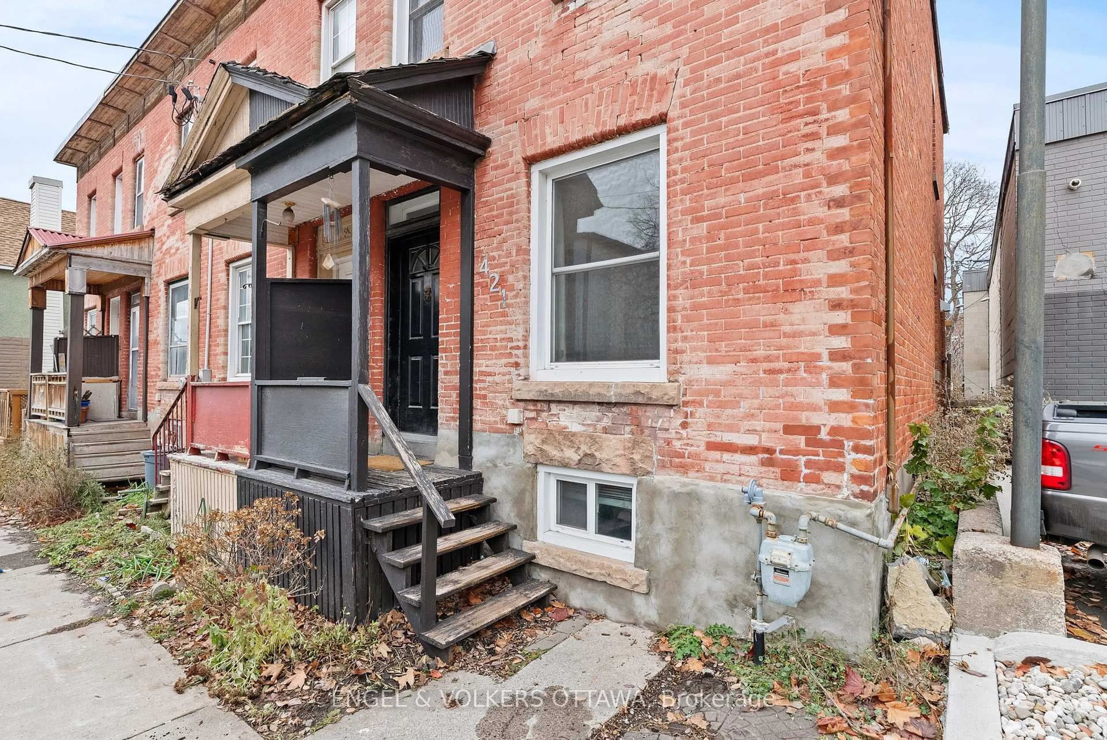 Home with brick exterior material, street for 421 Arlington Ave, Ottawa Ontario K1R 6Z7