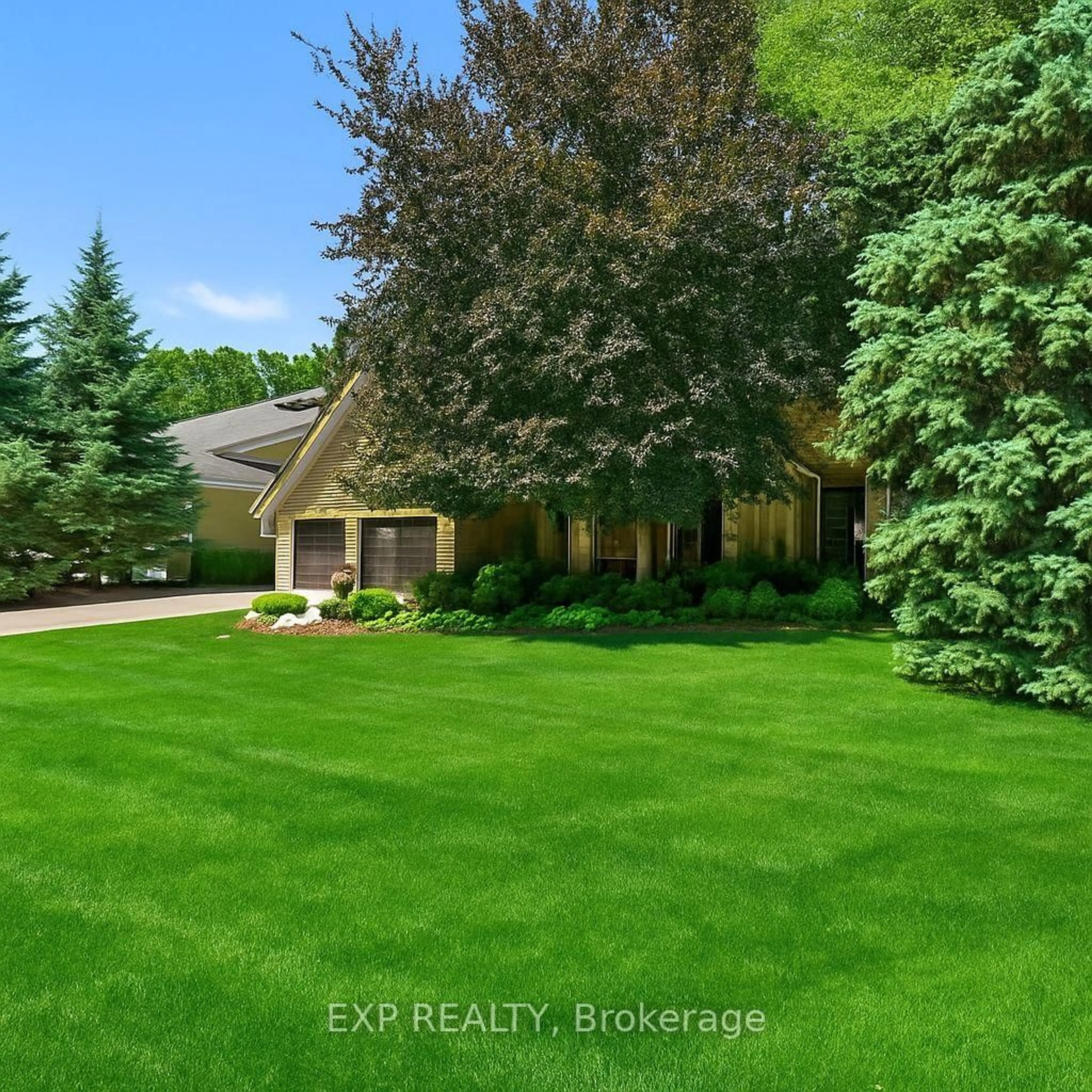 A pic from outside/outdoor area/front of a property/back of a property/a pic from drone, unknown for 3914 Carolynn Crt, Lincoln Ontario L0R 2C0