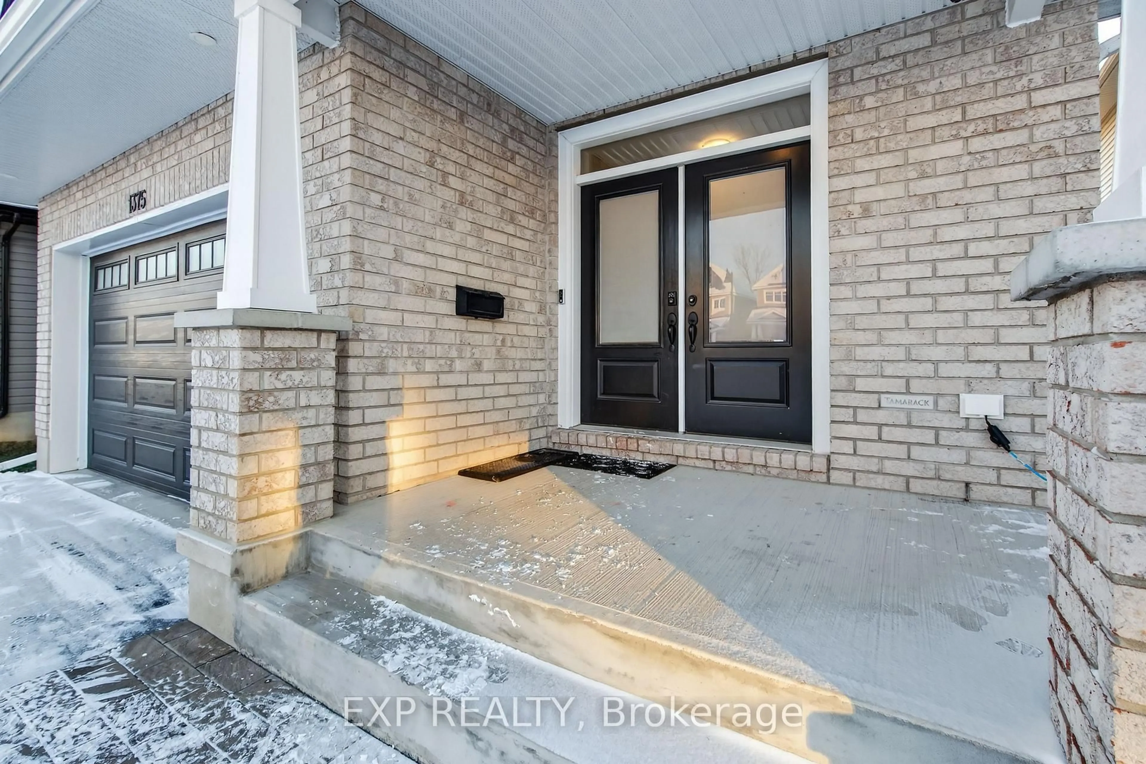 Indoor entryway for 1375 Monarch Dr, Kingston Ontario K7P 0S2
